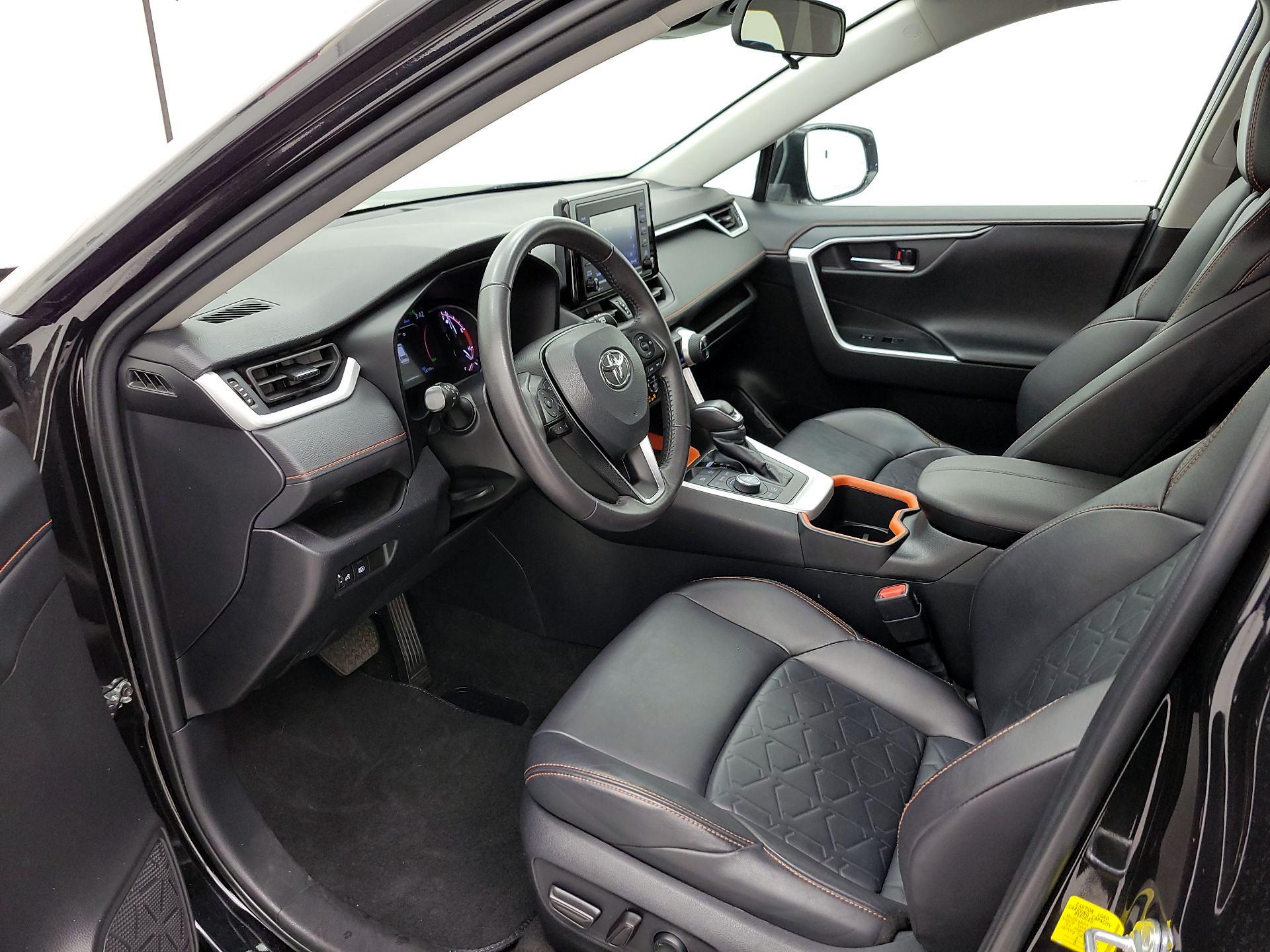 Thumbnail: 2022 Toyota RAV4 - 11