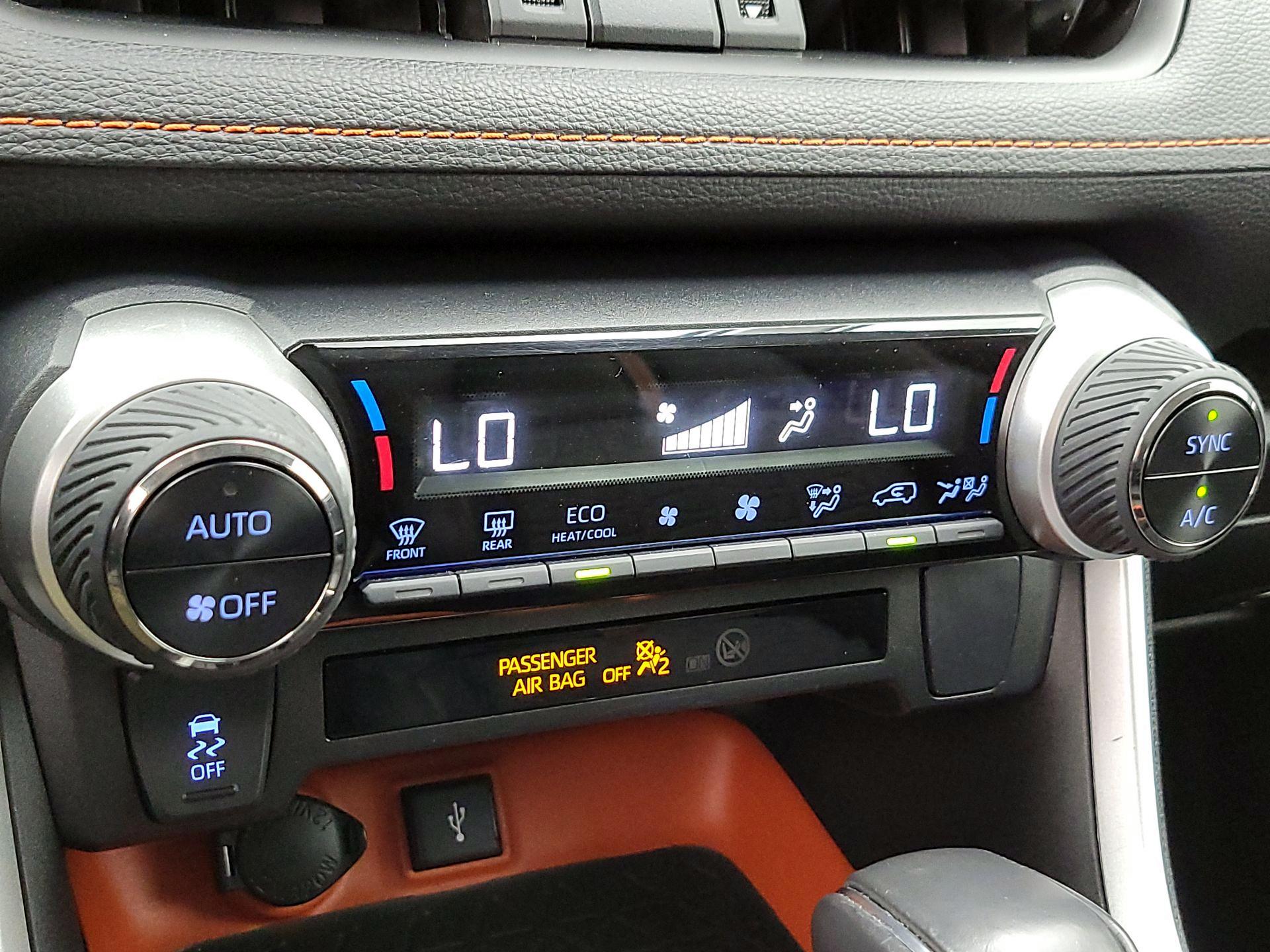 Thumbnail: 2022 Toyota RAV4 - 16