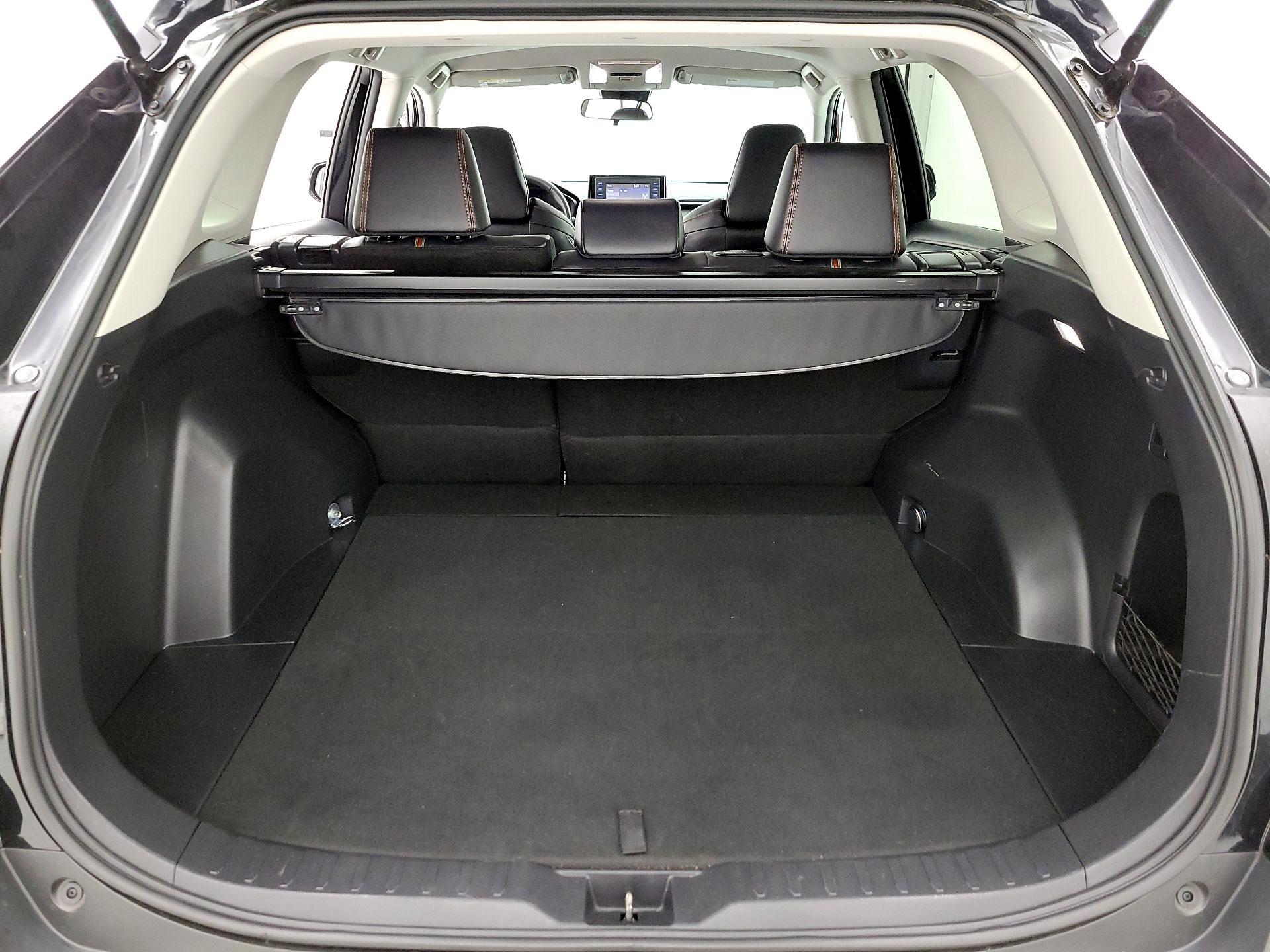 Thumbnail: 2022 Toyota RAV4 - 20