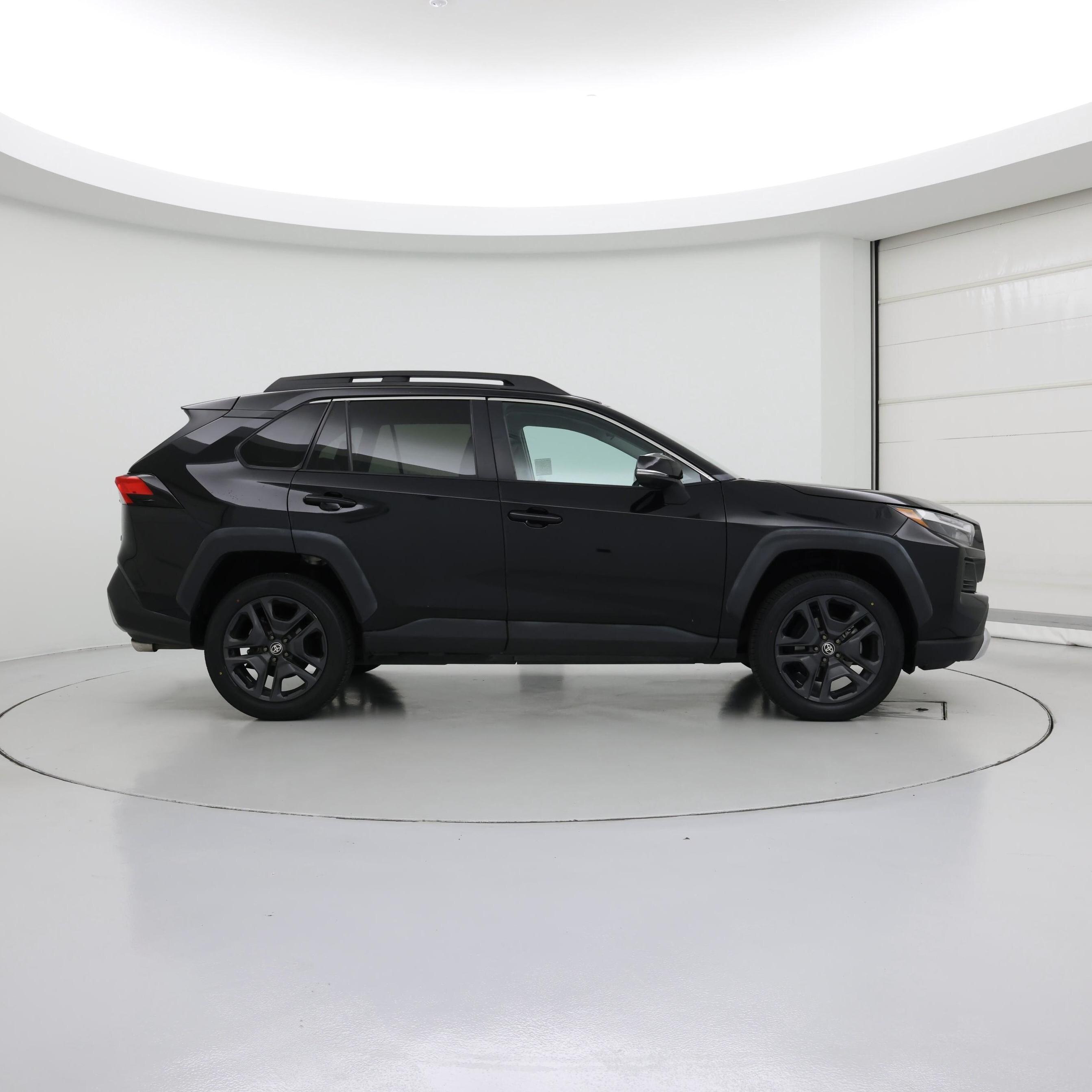 Thumbnail: 2022 Toyota RAV4 - 7