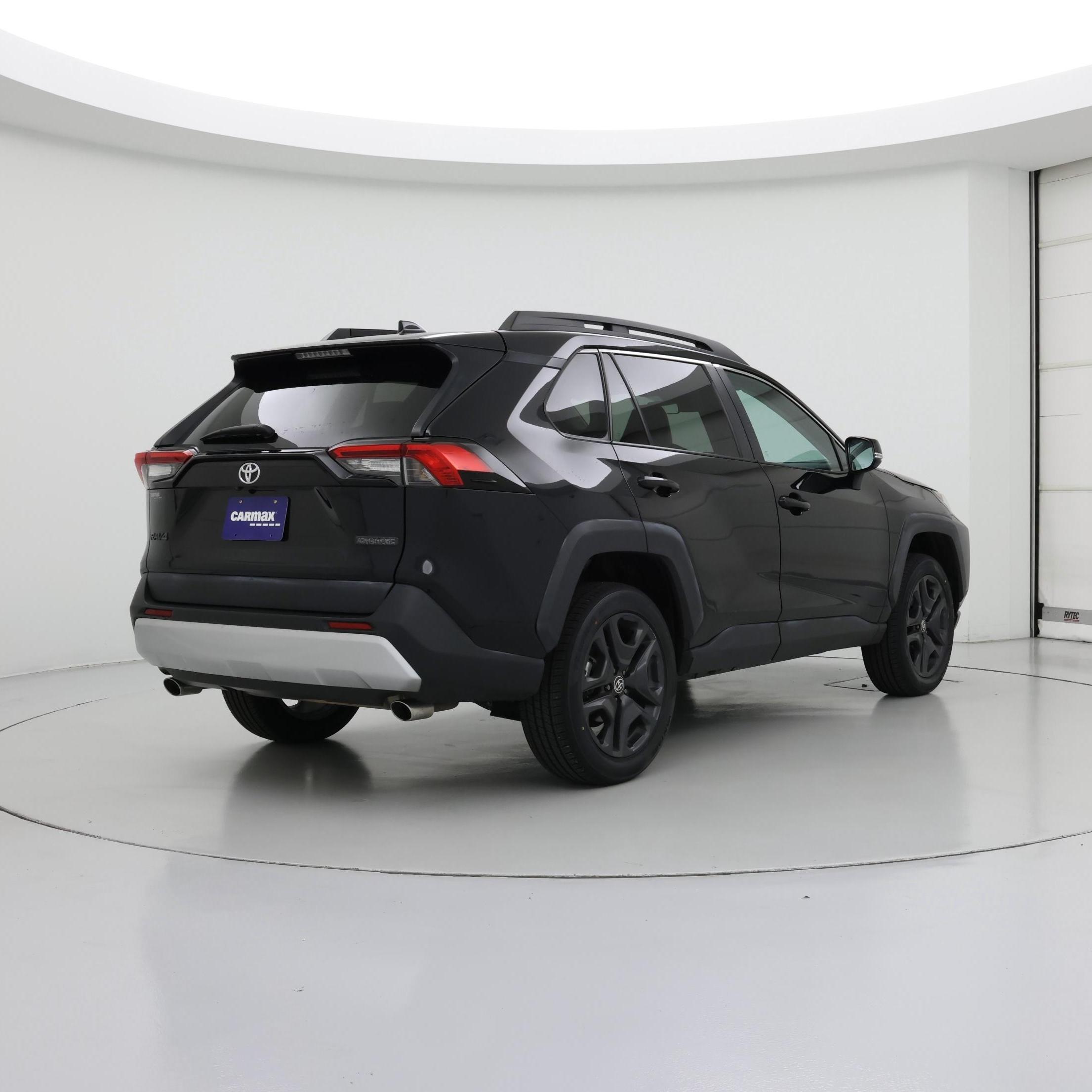 Thumbnail: 2022 Toyota RAV4 - 8