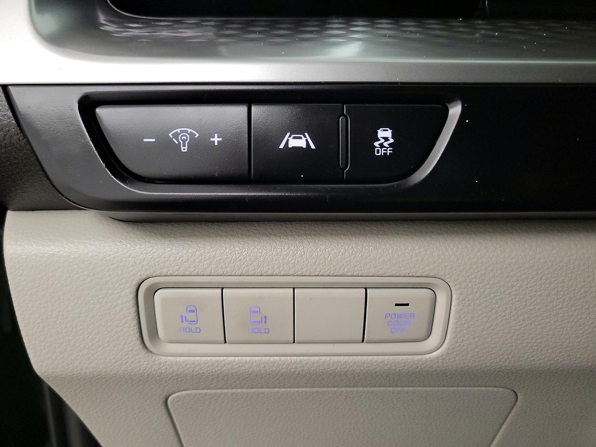 Thumbnail: 2024 Kia Carnival - 13