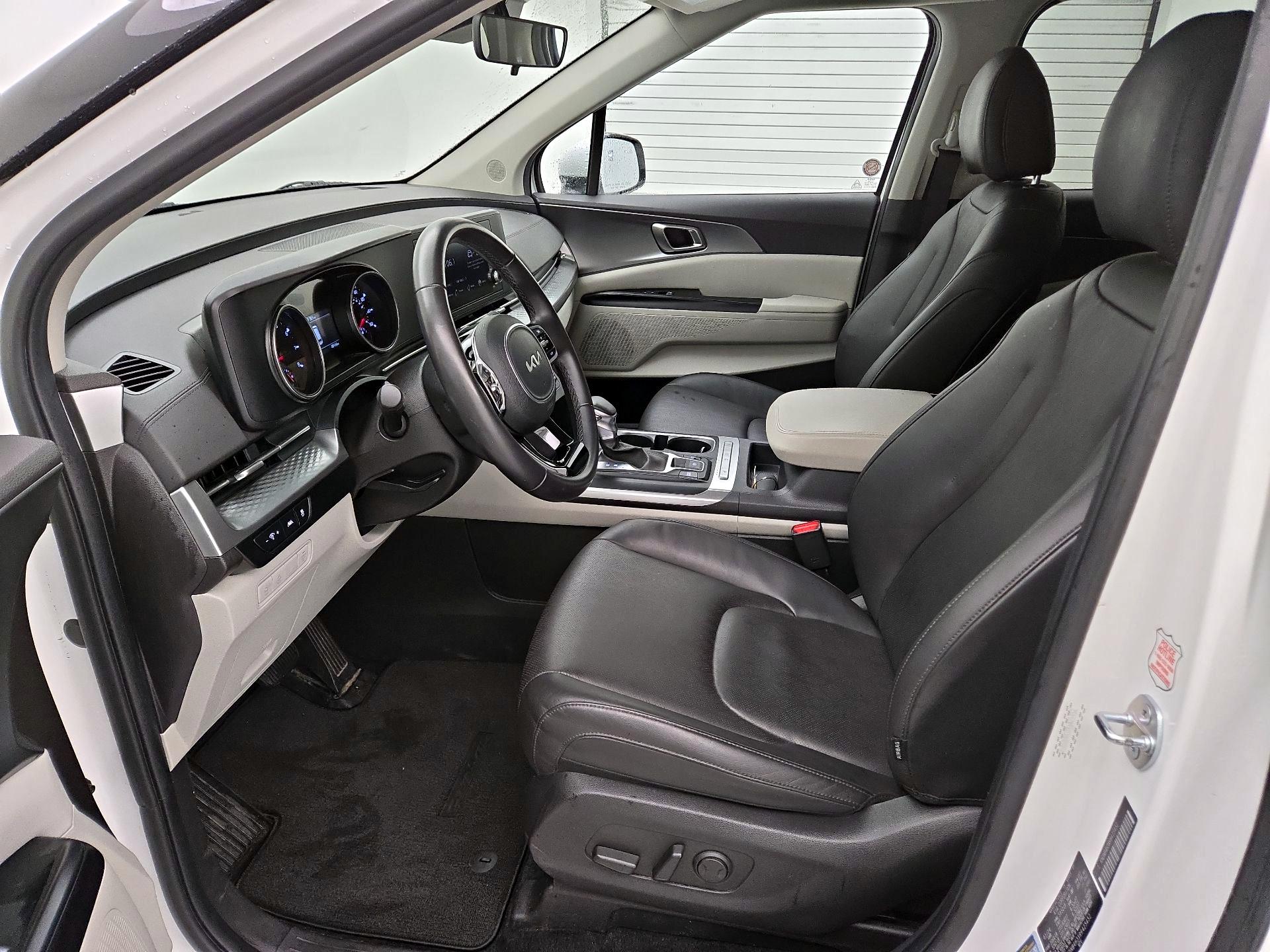 Thumbnail: 2024 Kia Carnival - 11