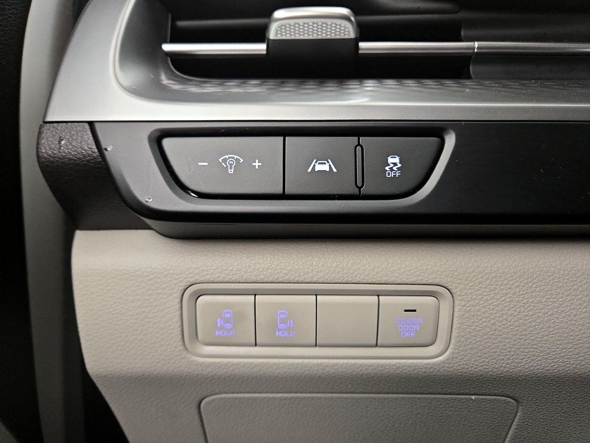 Thumbnail: 2024 Kia Carnival - 13