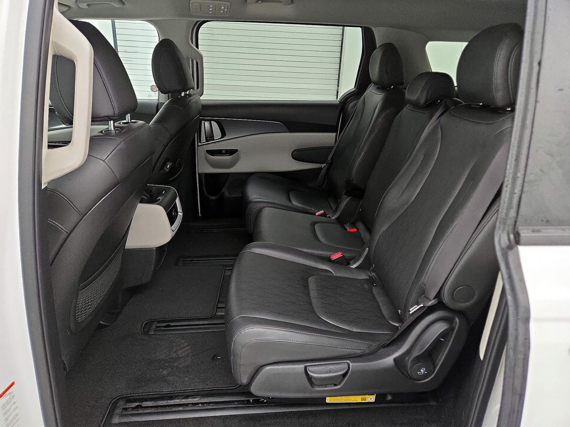 Thumbnail: 2024 Kia Carnival - 19