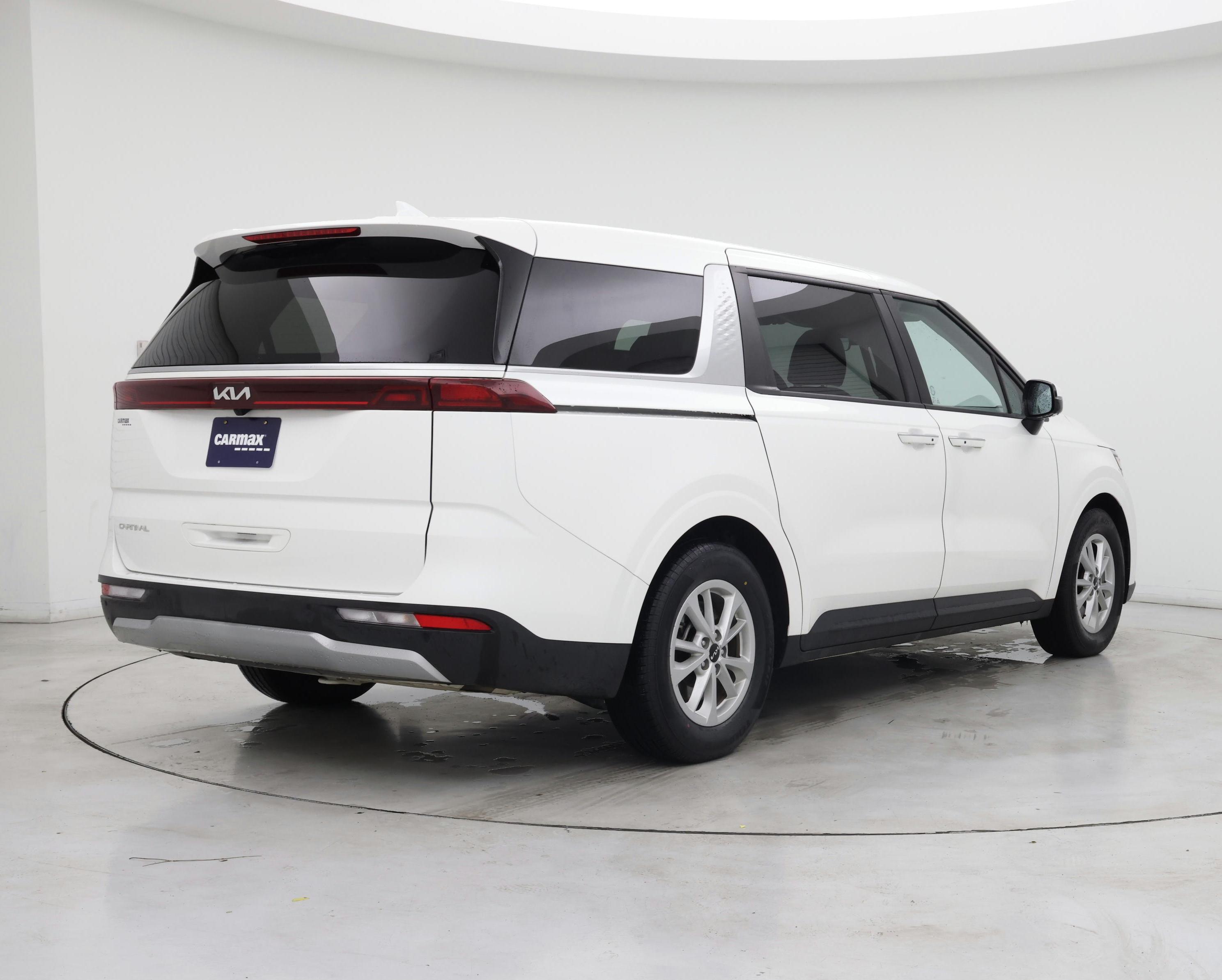 Thumbnail: 2024 Kia Carnival - 8