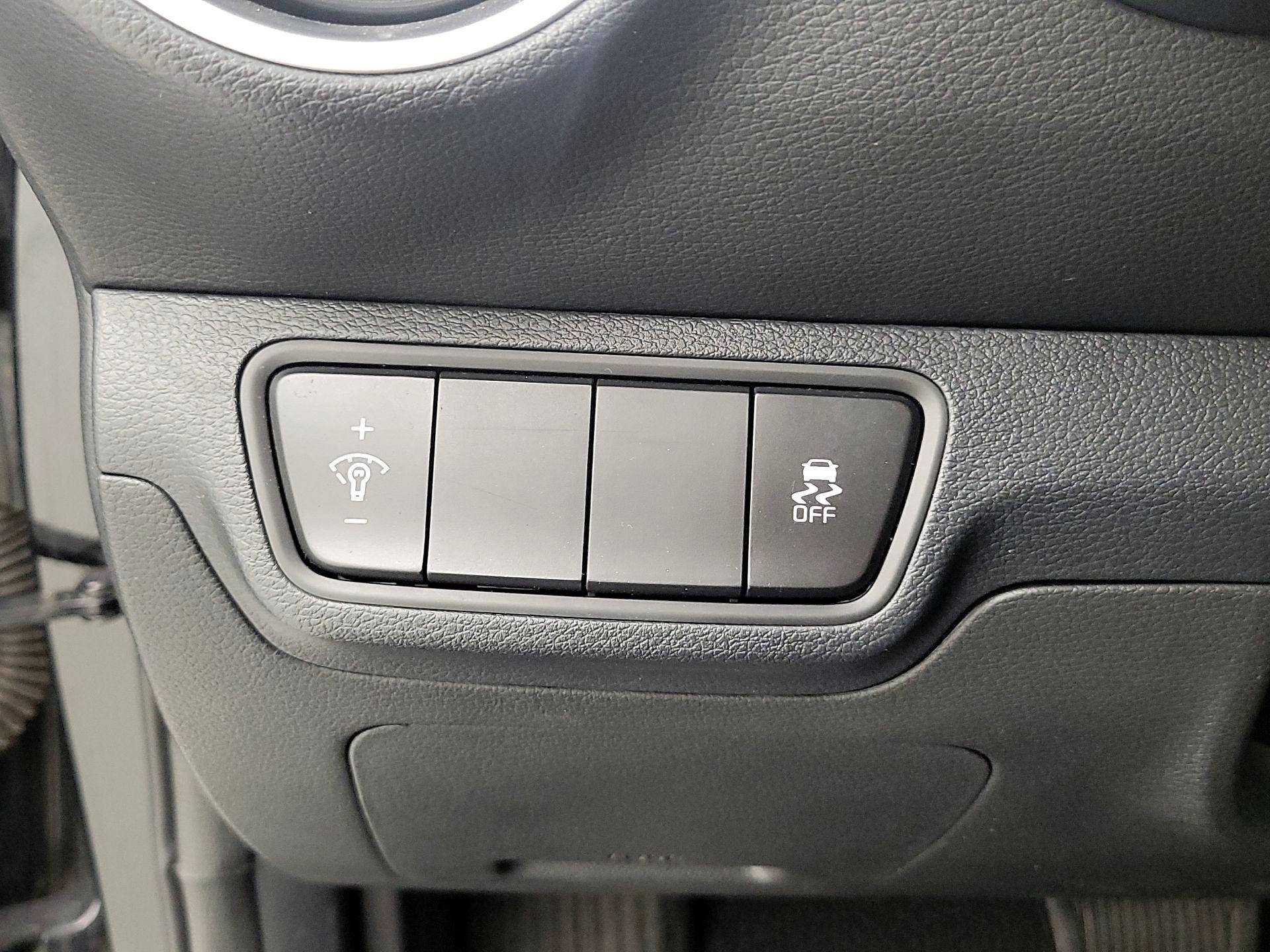 Thumbnail: 2024 Kia Forte - 13