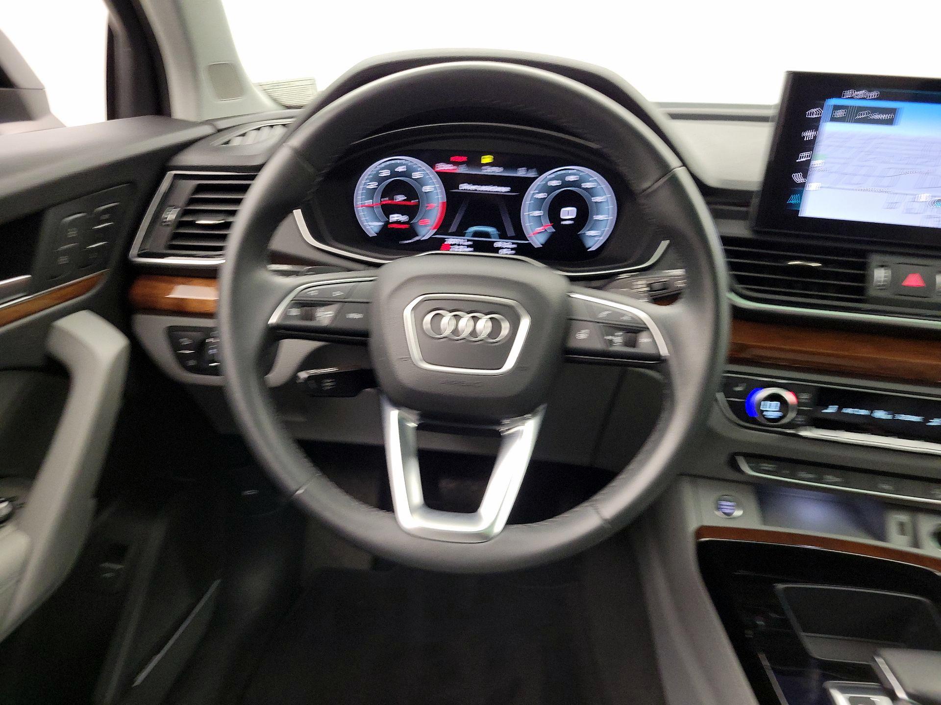 Thumbnail: 2022 Audi Q5 - 10