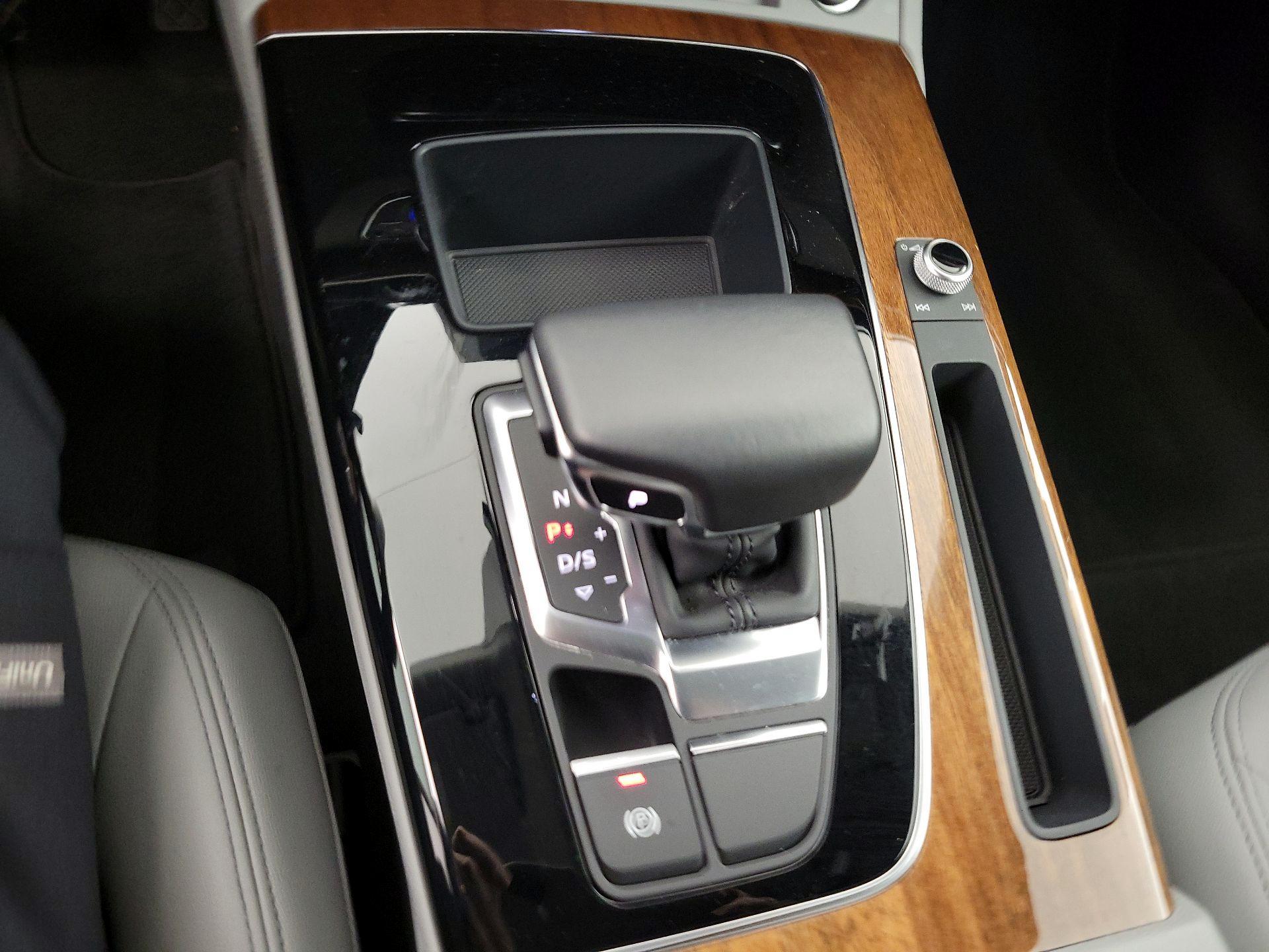 Thumbnail: 2022 Audi Q5 - 18