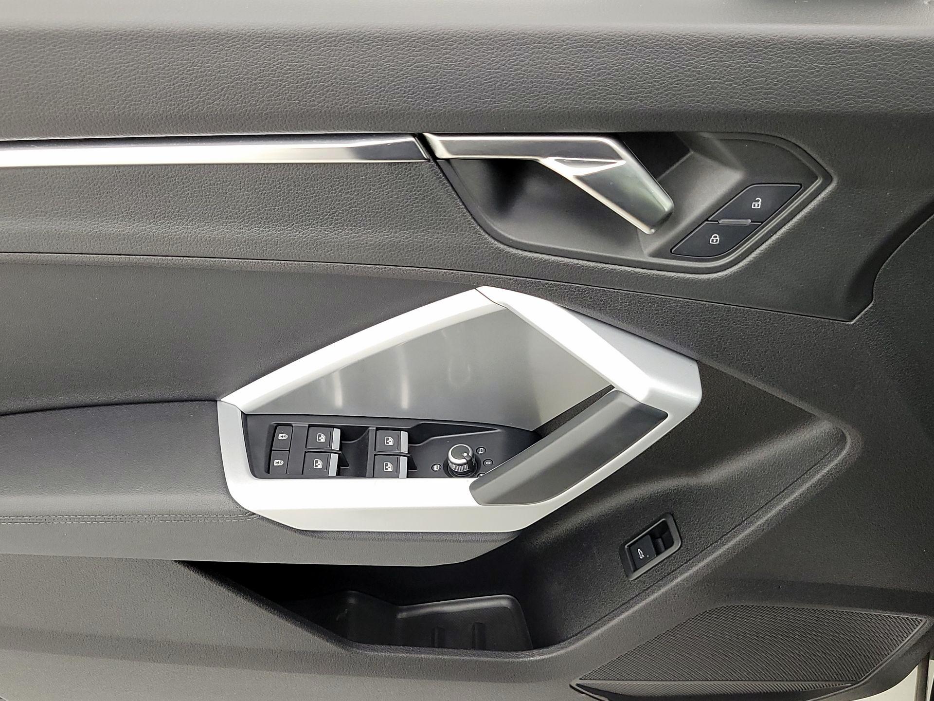 Thumbnail: 2022 Audi Q3 - 12