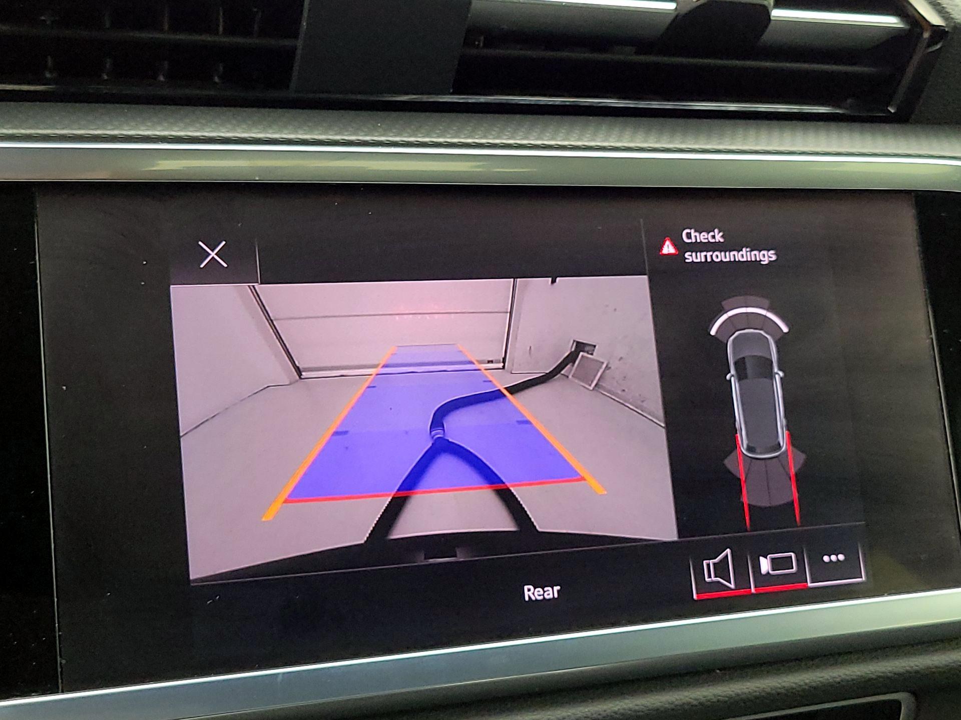 Thumbnail: 2022 Audi Q3 - 14