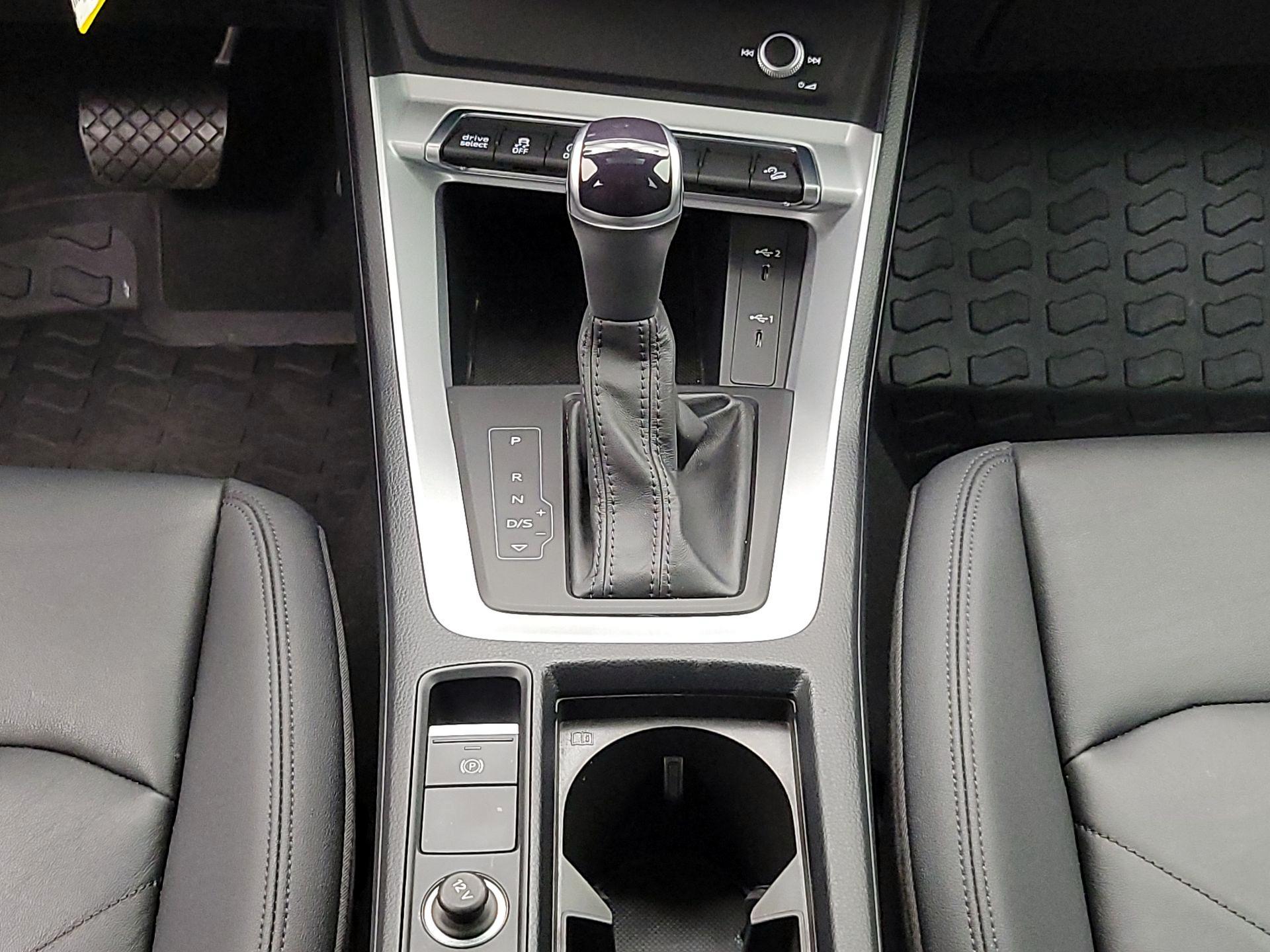 Thumbnail: 2022 Audi Q3 - 17