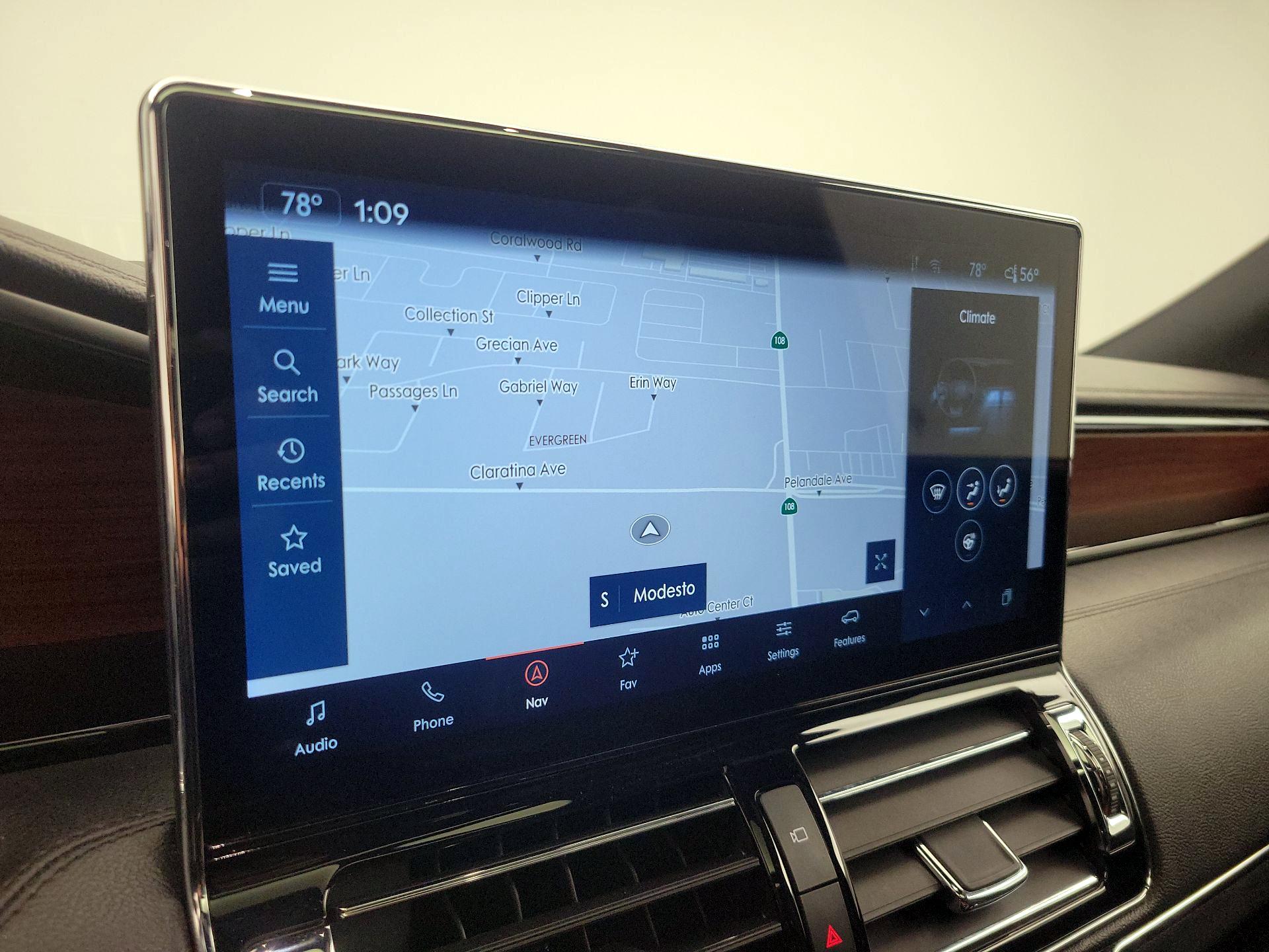 Thumbnail: 2022 Lincoln Navigator - 14