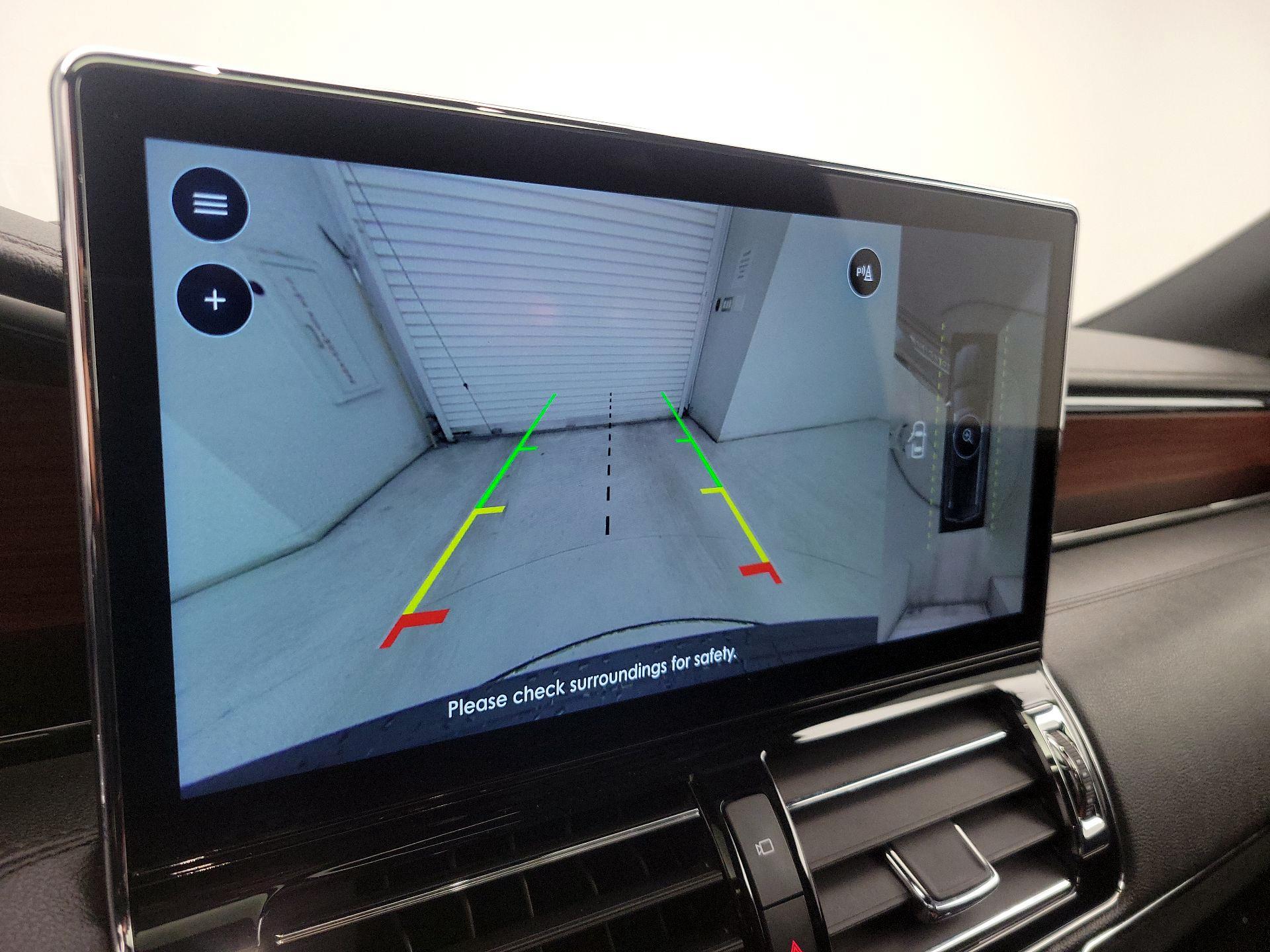 Thumbnail: 2022 Lincoln Navigator - 15