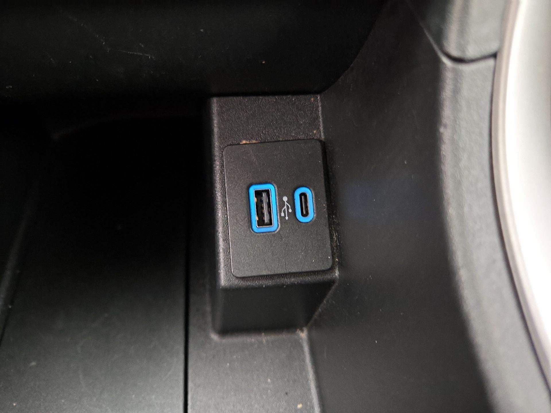 Thumbnail: 2024 Ford Edge - 18