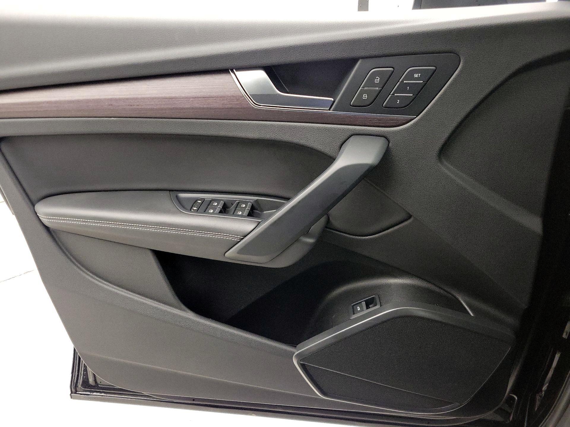 Thumbnail: 2021 Audi Q5 - 12