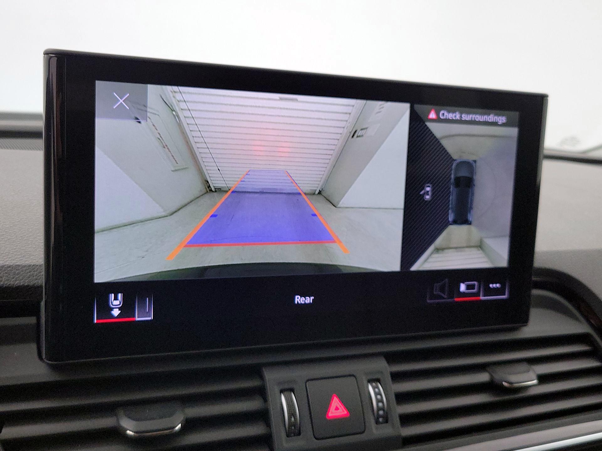 Thumbnail: 2021 Audi Q5 - 14