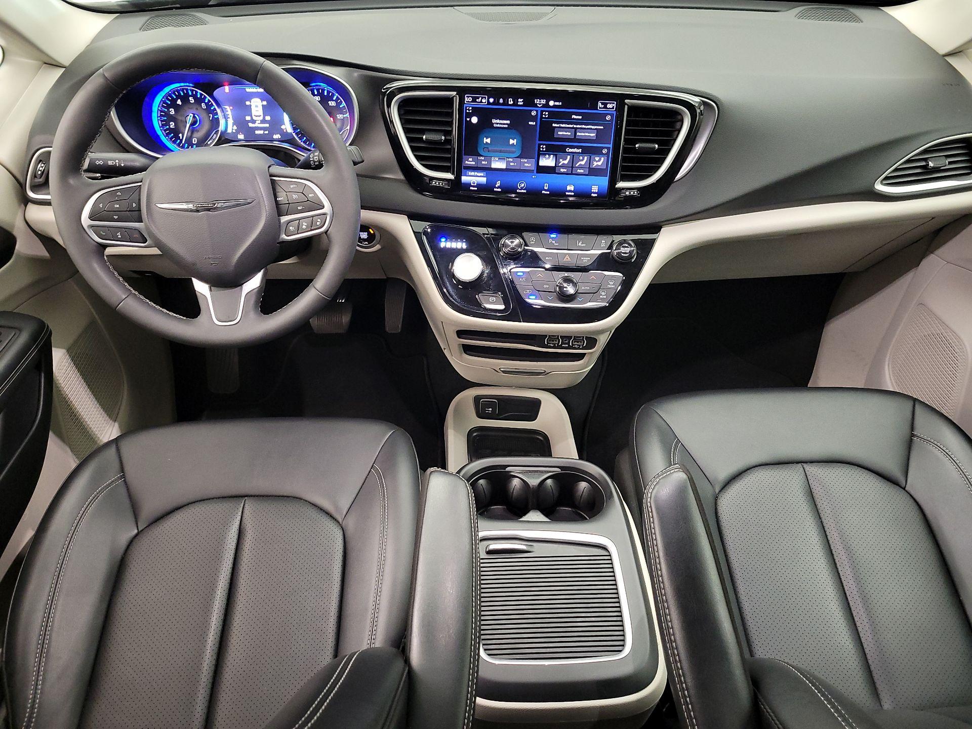 Thumbnail: 2024 Chrysler Pacifica - 9