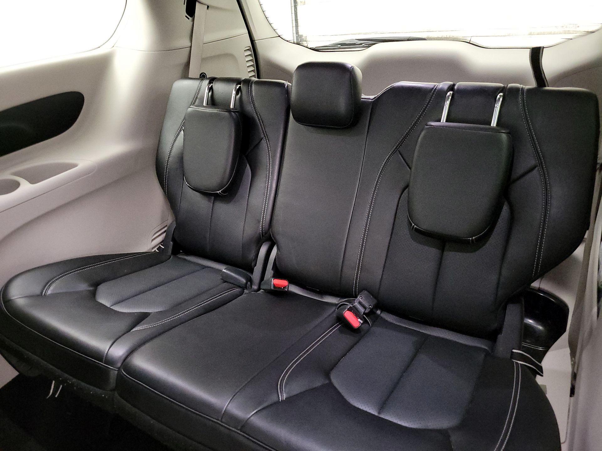 Thumbnail: 2024 Chrysler Pacifica - 19