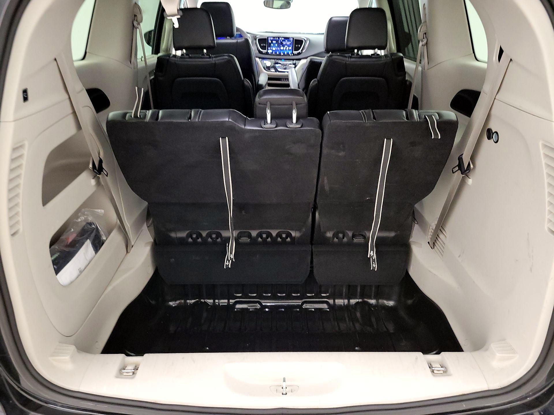 Thumbnail: 2024 Chrysler Pacifica - 20