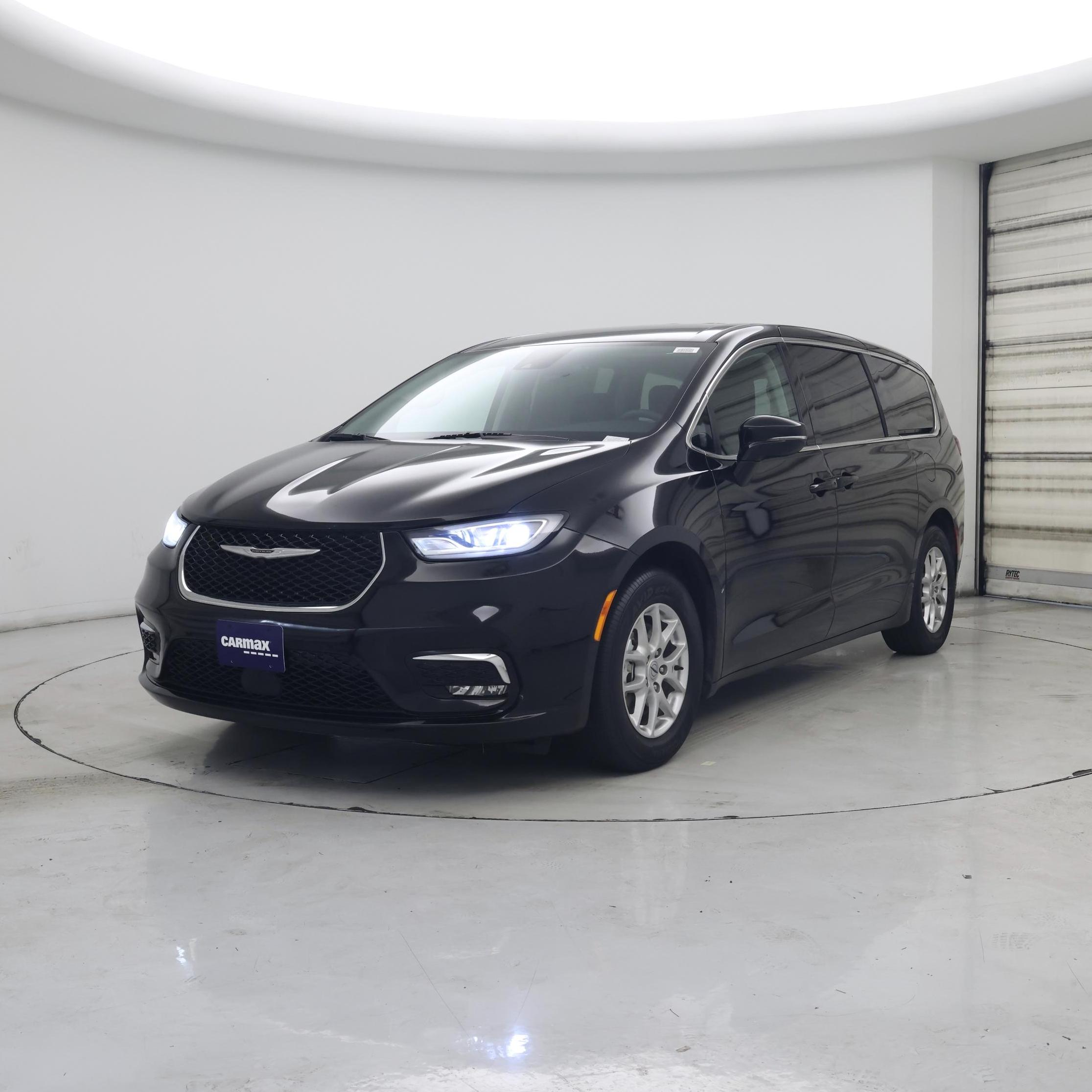 Thumbnail: 2024 Chrysler Pacifica - 4