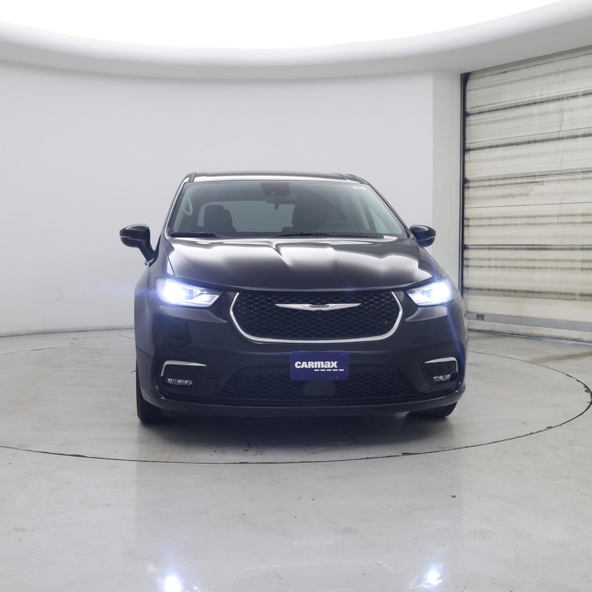 Thumbnail: 2024 Chrysler Pacifica - 5