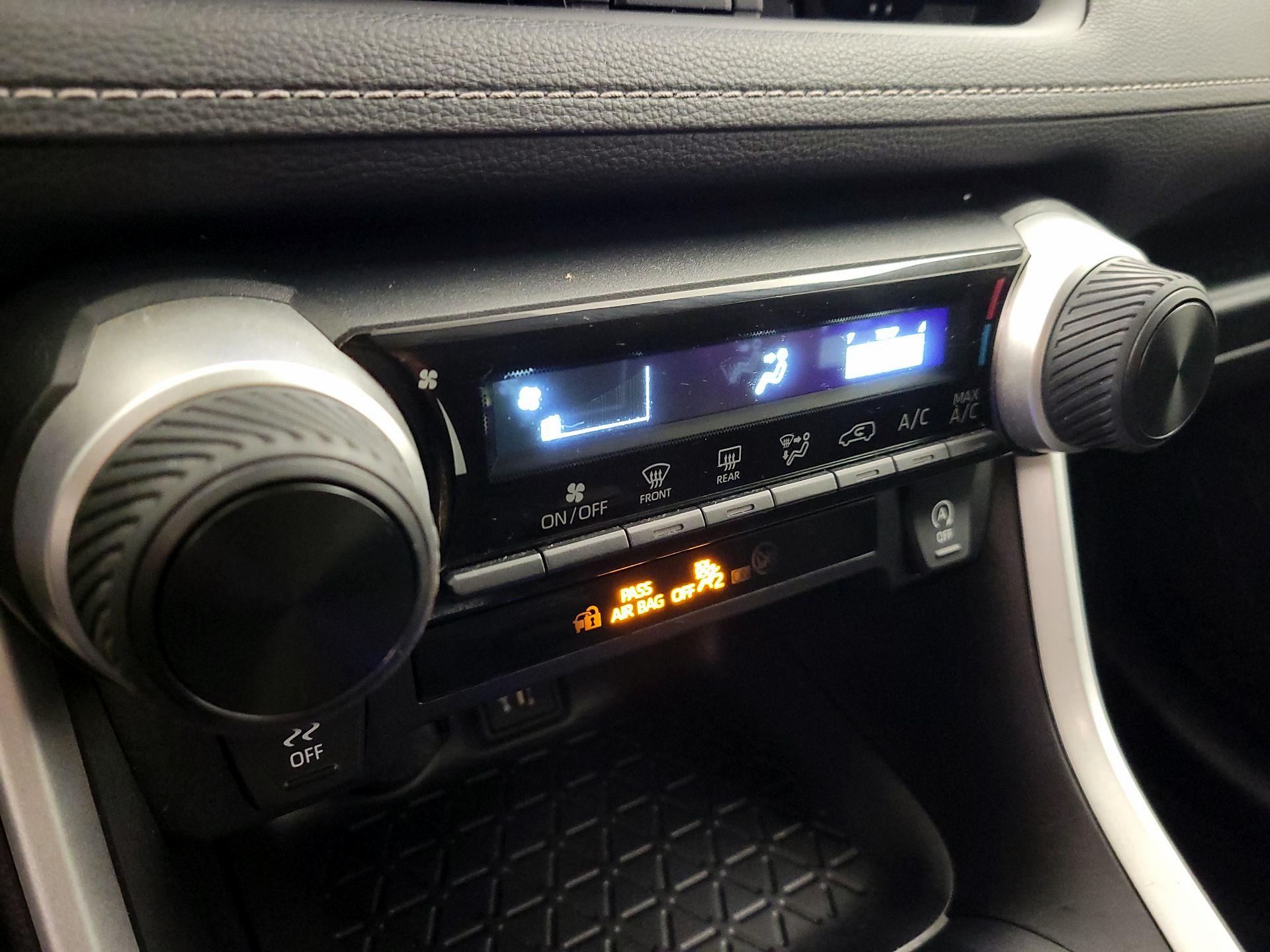 Thumbnail: 2024 Toyota RAV4 - 16