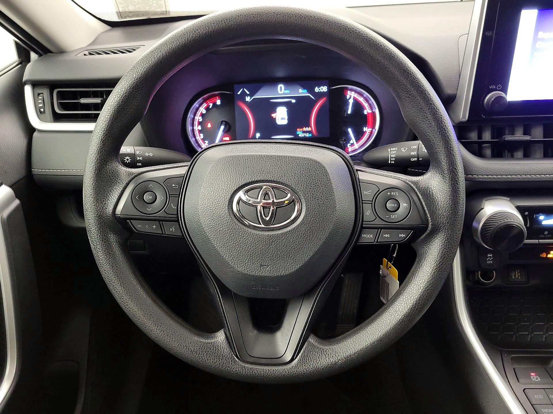 Thumbnail: 2024 Toyota RAV4 - 10