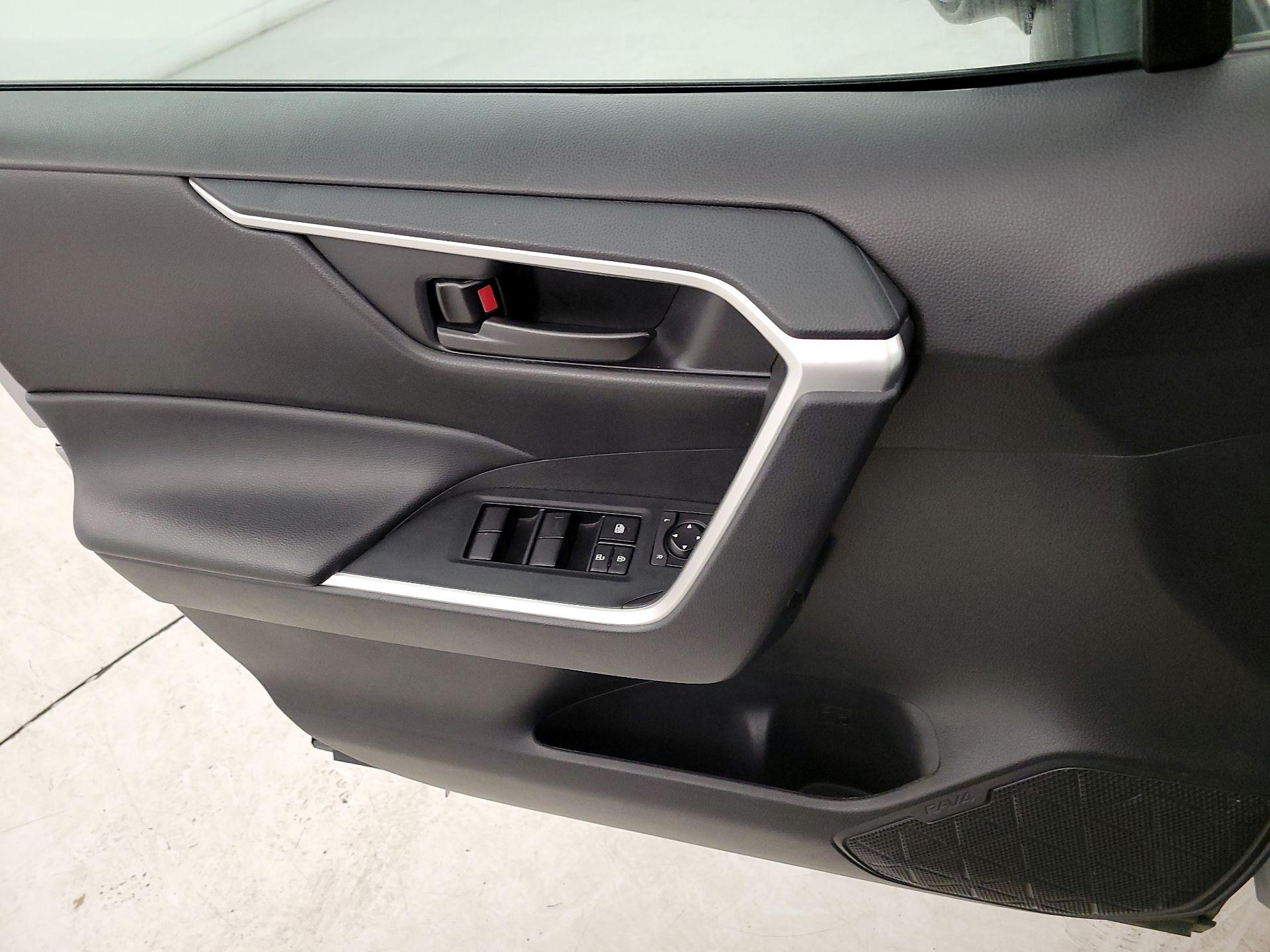 Thumbnail: 2024 Toyota RAV4 - 12