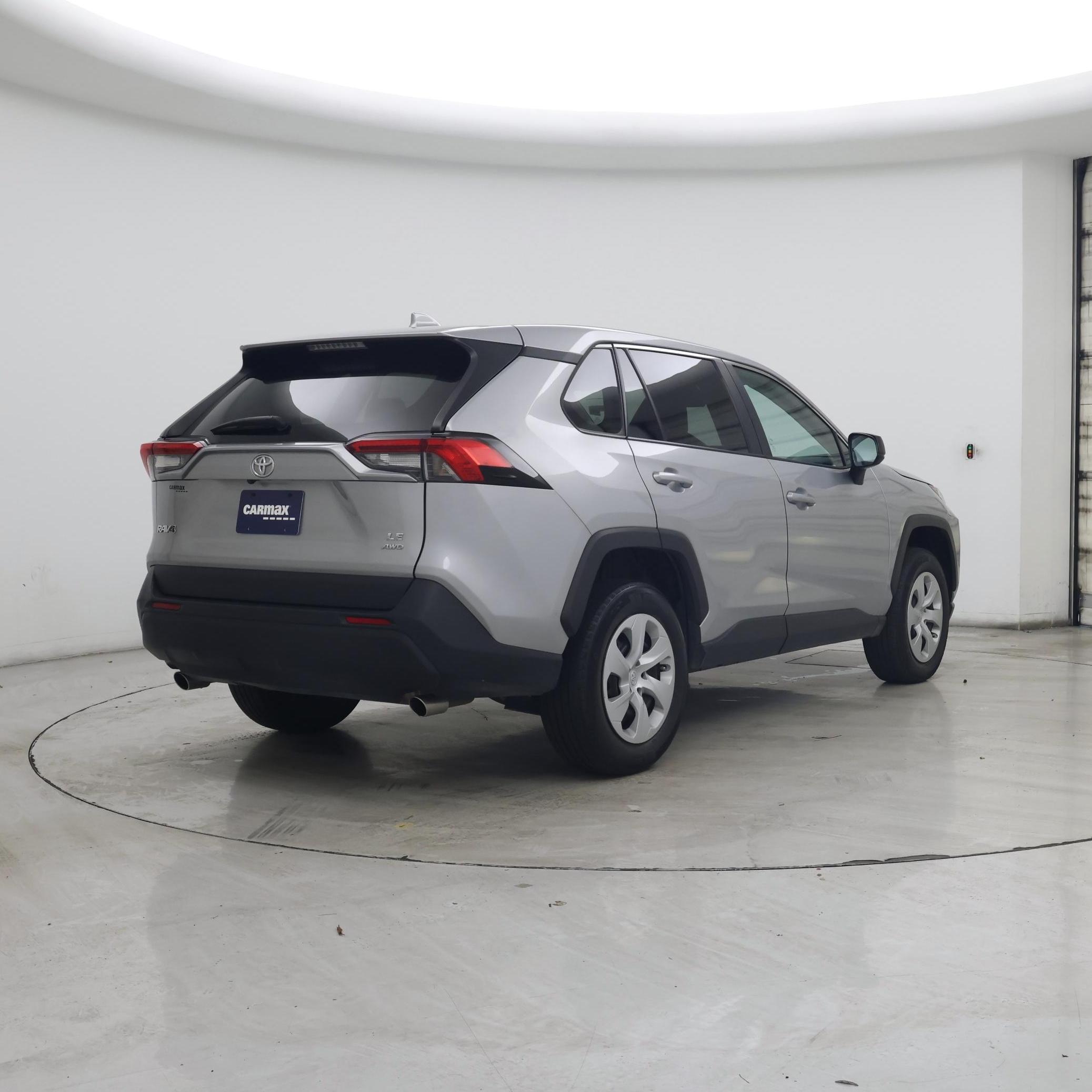 Thumbnail: 2024 Toyota RAV4 - 8