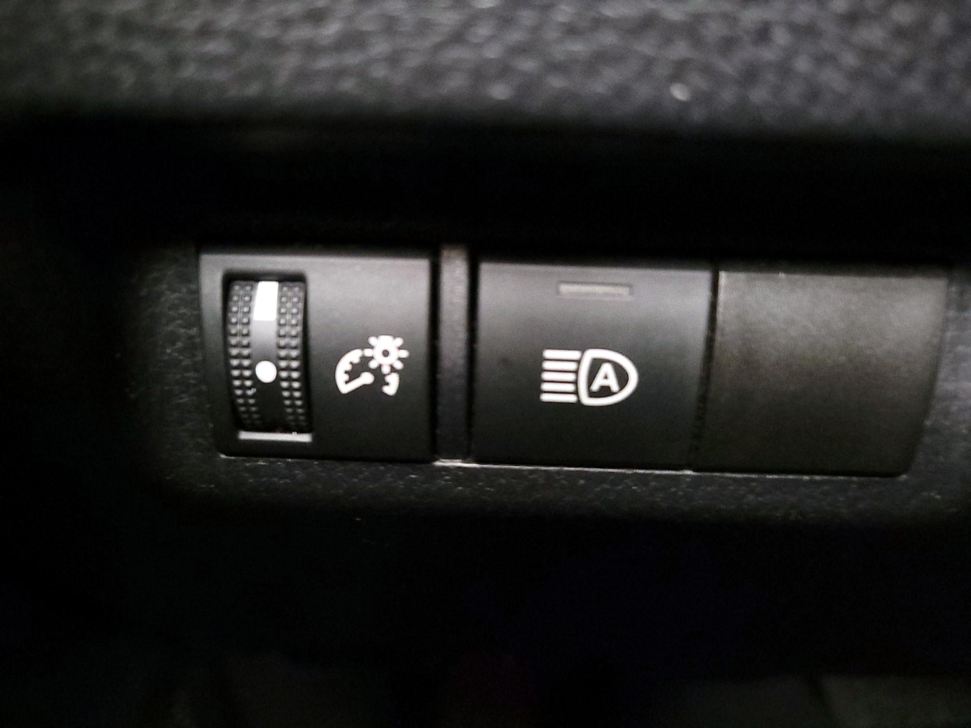 Thumbnail: 2024 Toyota RAV4 - 13