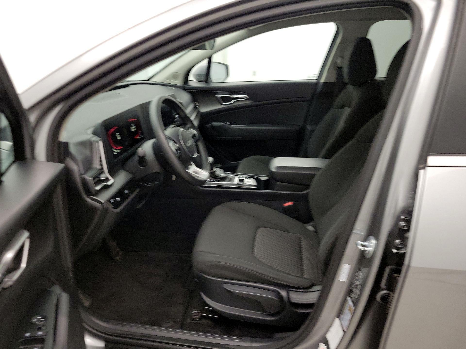 Thumbnail: 2024 Kia Sportage - 11