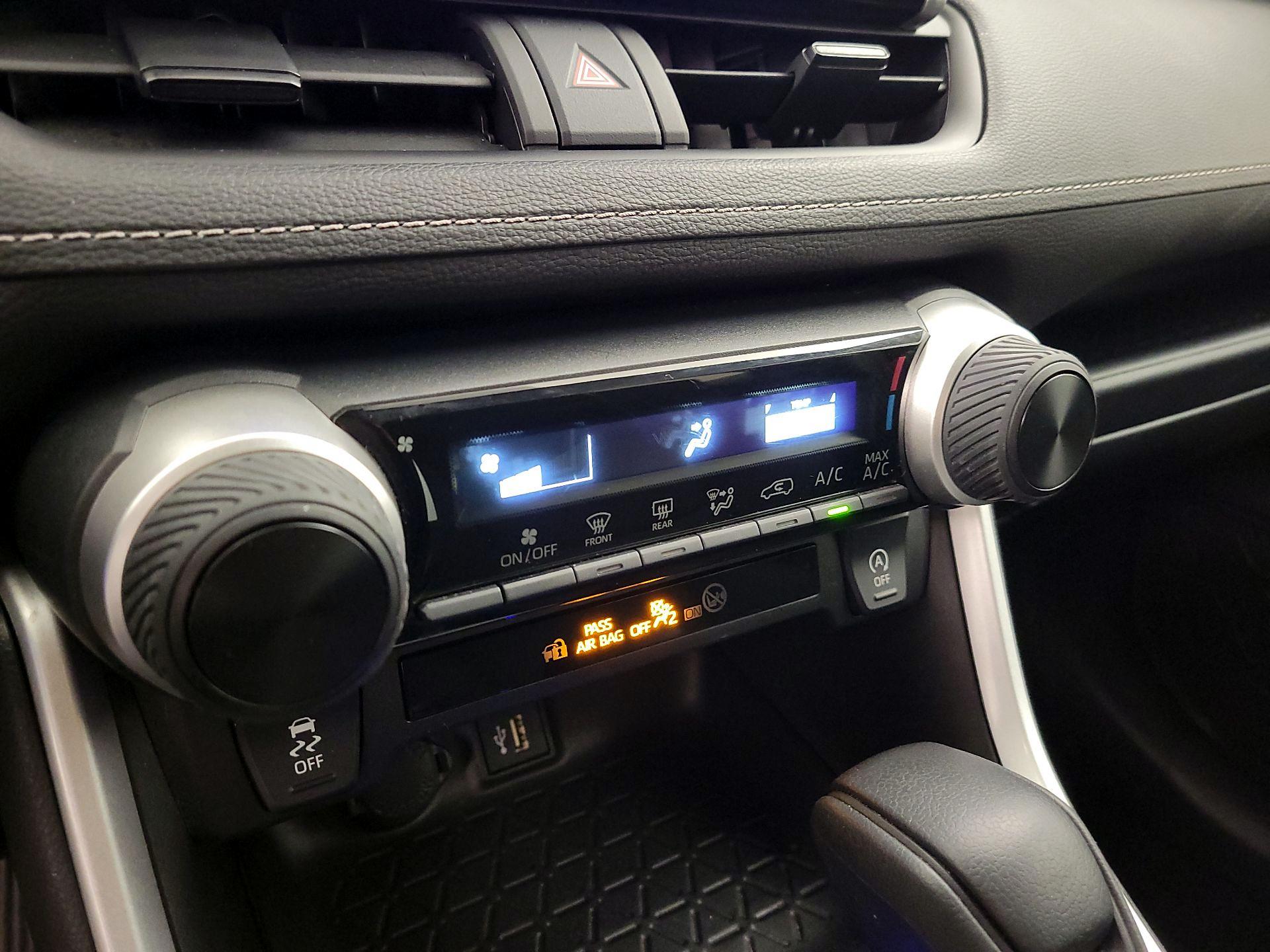 Thumbnail: 2024 Toyota RAV4 - 15