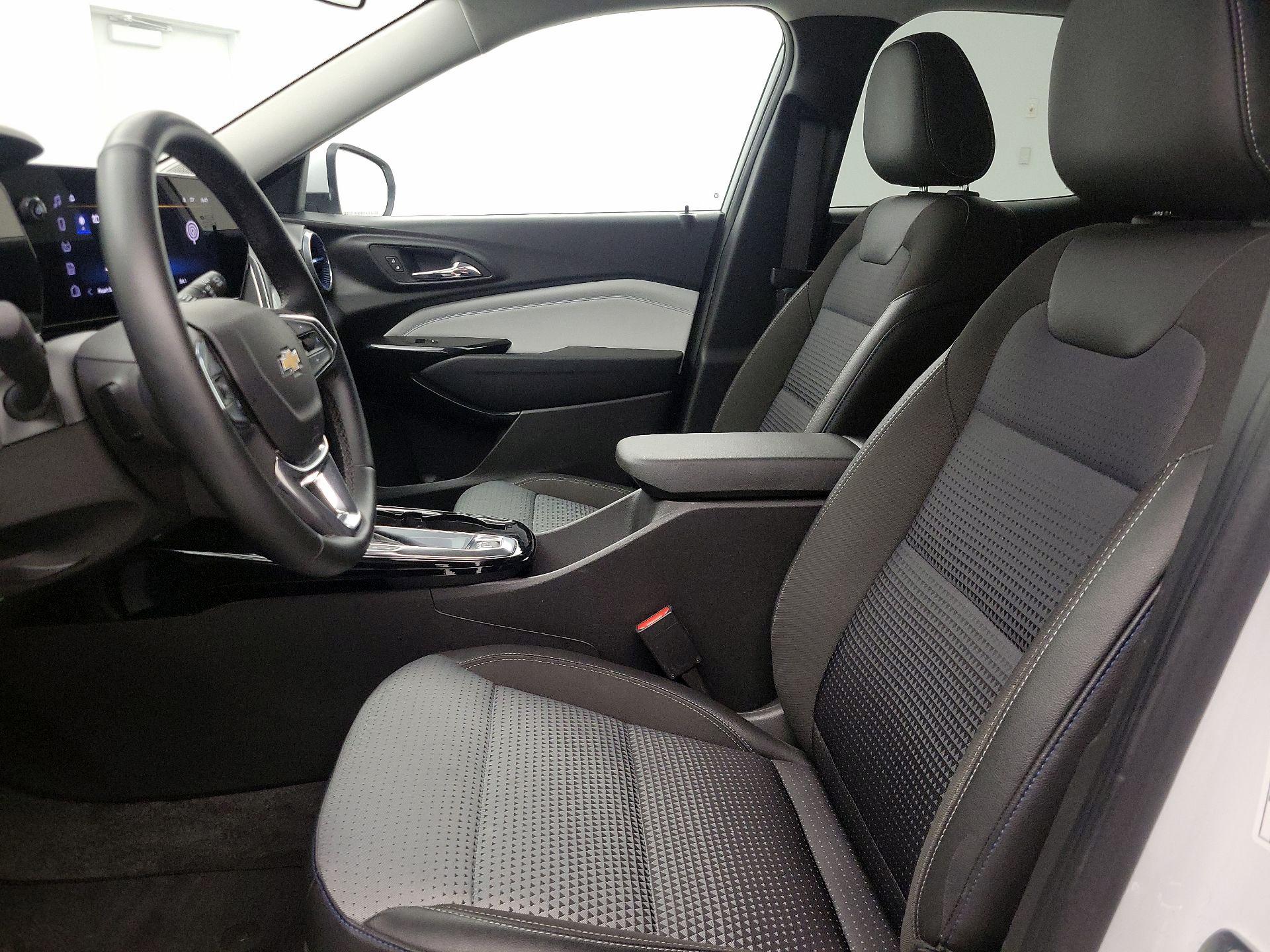 Thumbnail: 2025 Chevrolet Trax - 11