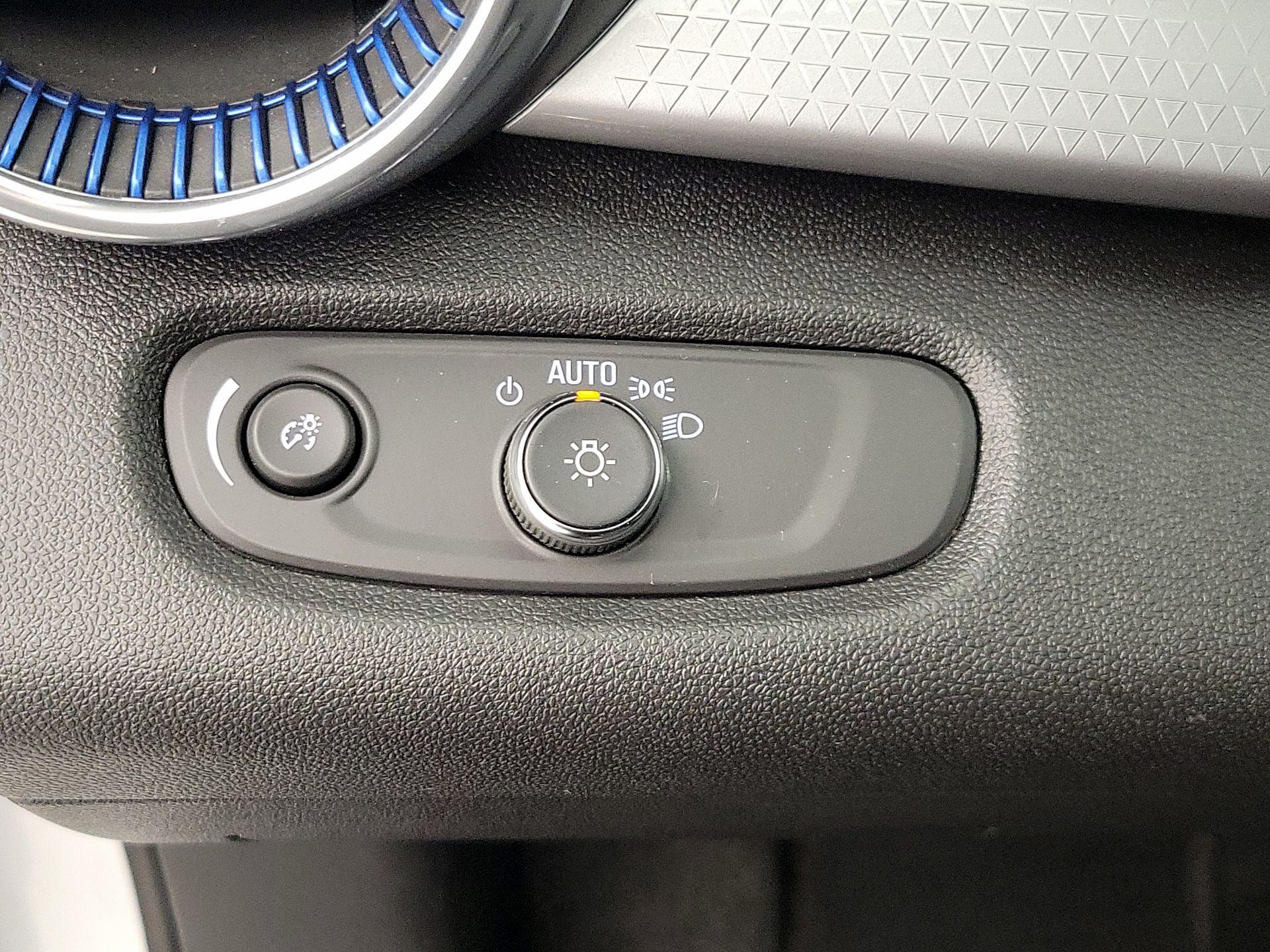 Thumbnail: 2025 Chevrolet Trax - 13