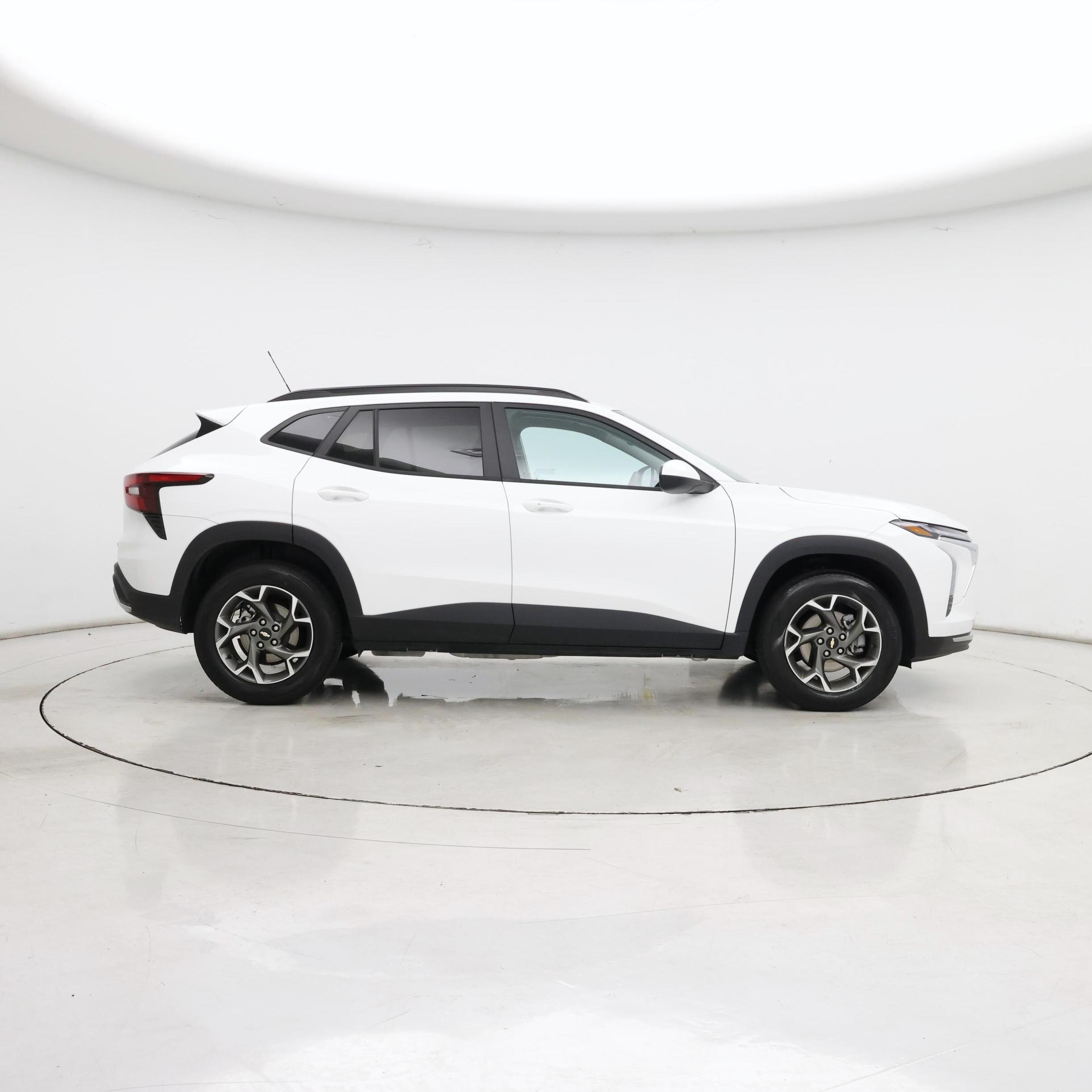 Thumbnail: 2025 Chevrolet Trax - 7