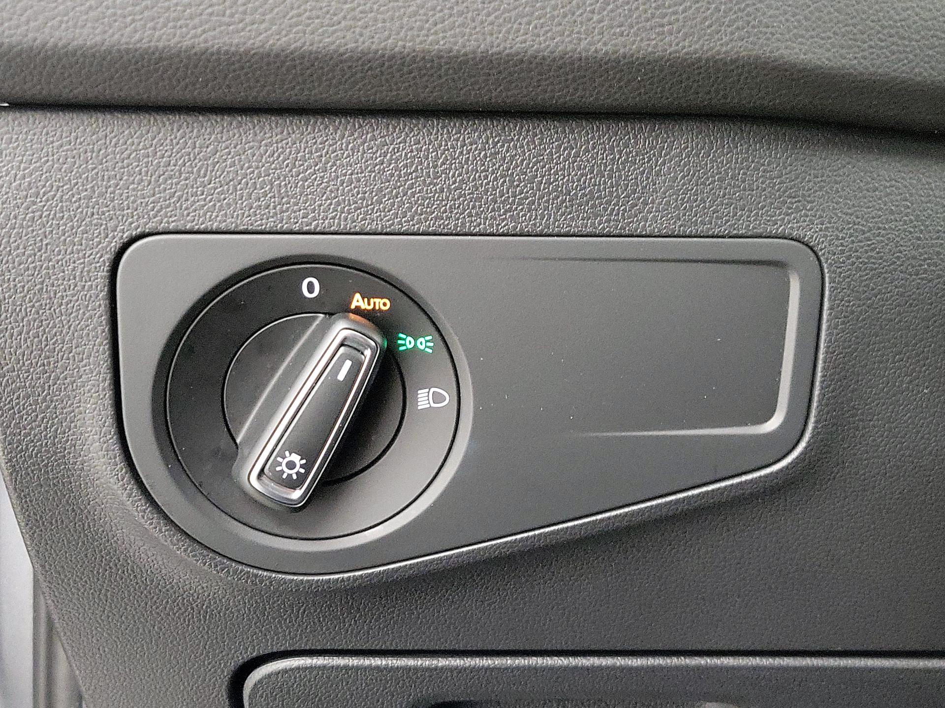 Thumbnail: 2024 Volkswagen Tiguan - 13