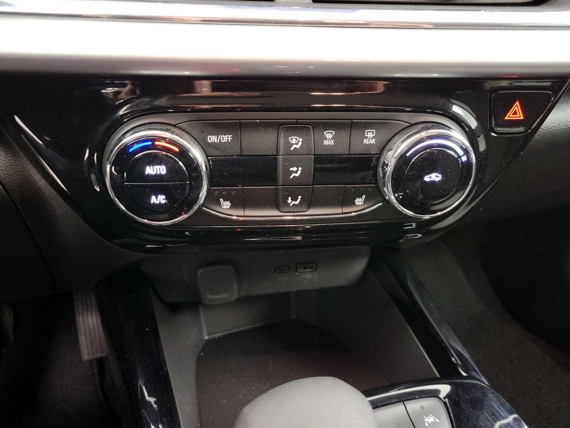 Thumbnail: 2025 Chevrolet Trax - 16