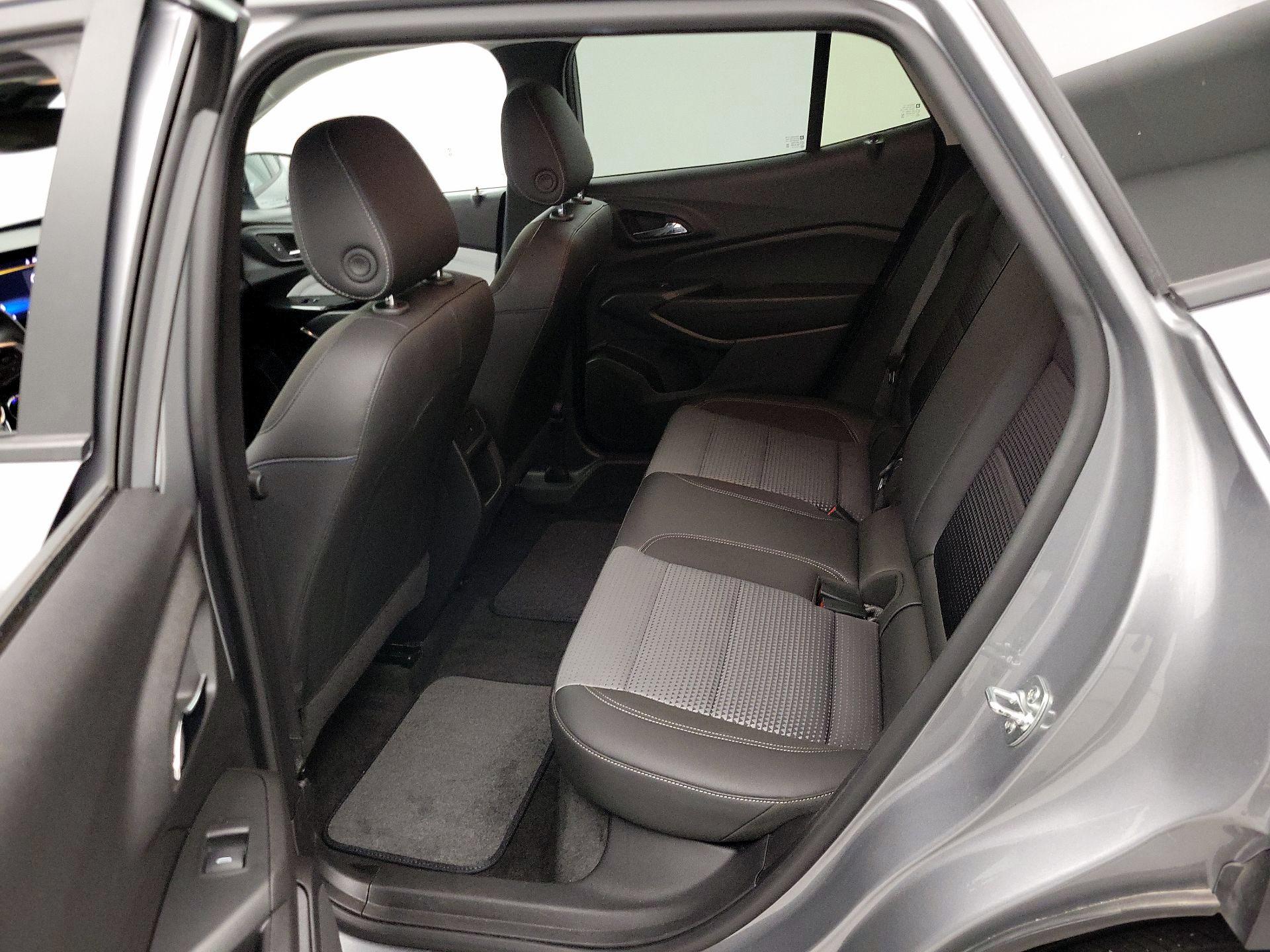 Thumbnail: 2025 Chevrolet Trax - 19