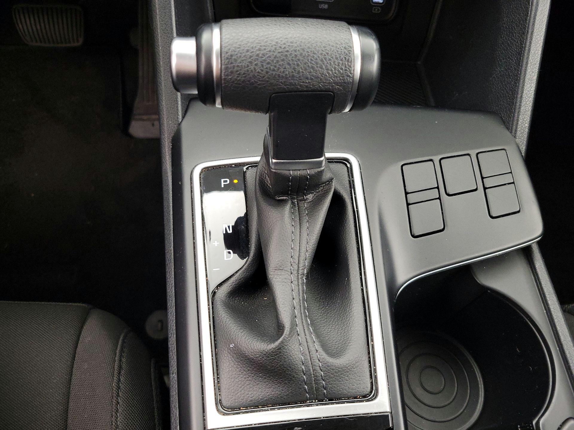 Thumbnail: 2024 Kia Sportage - 17