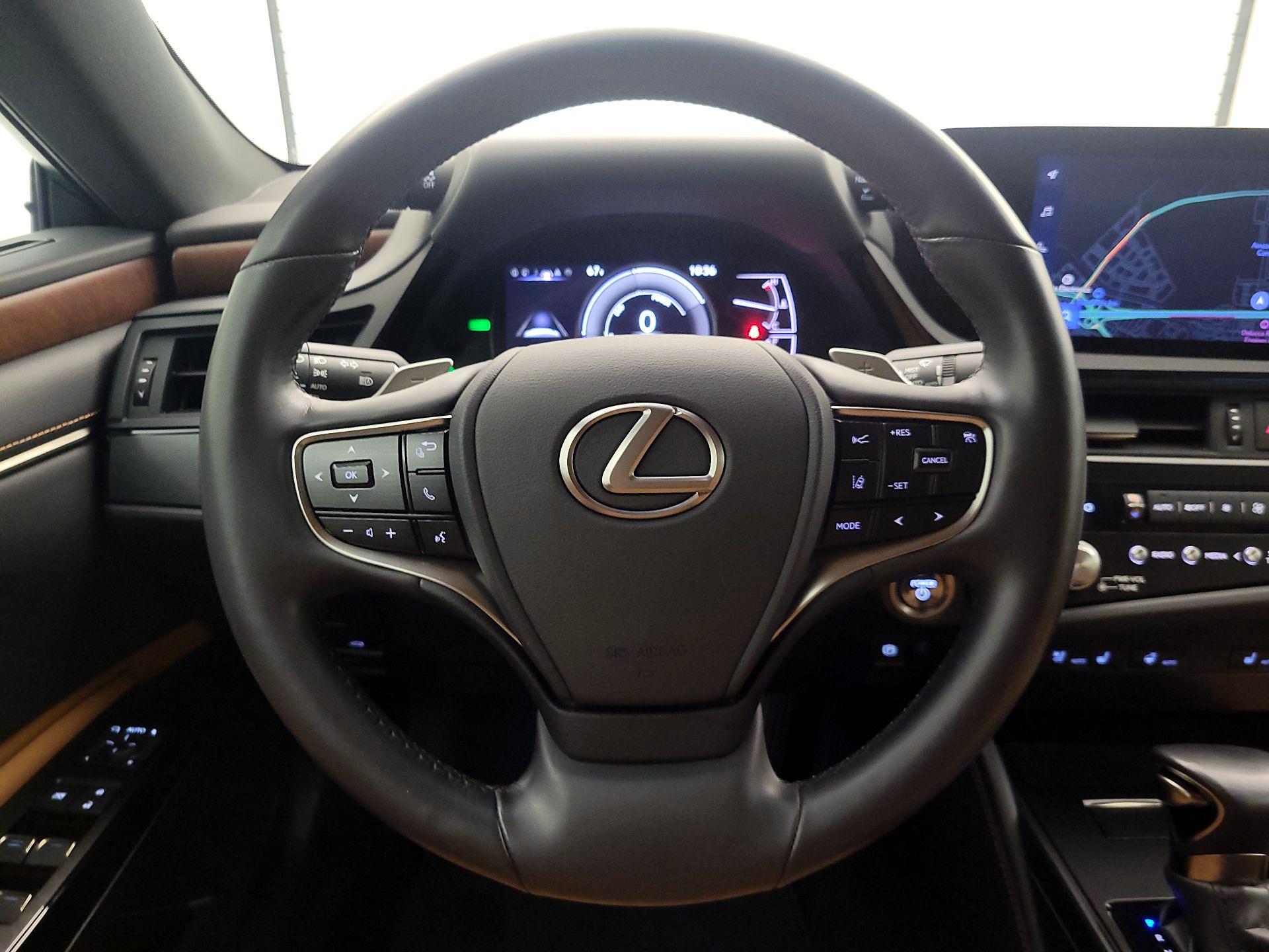 Thumbnail: 2023 Lexus ES - 10