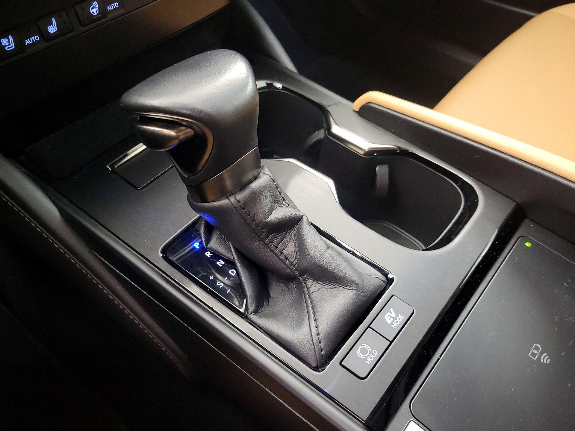 Thumbnail: 2023 Lexus ES - 17