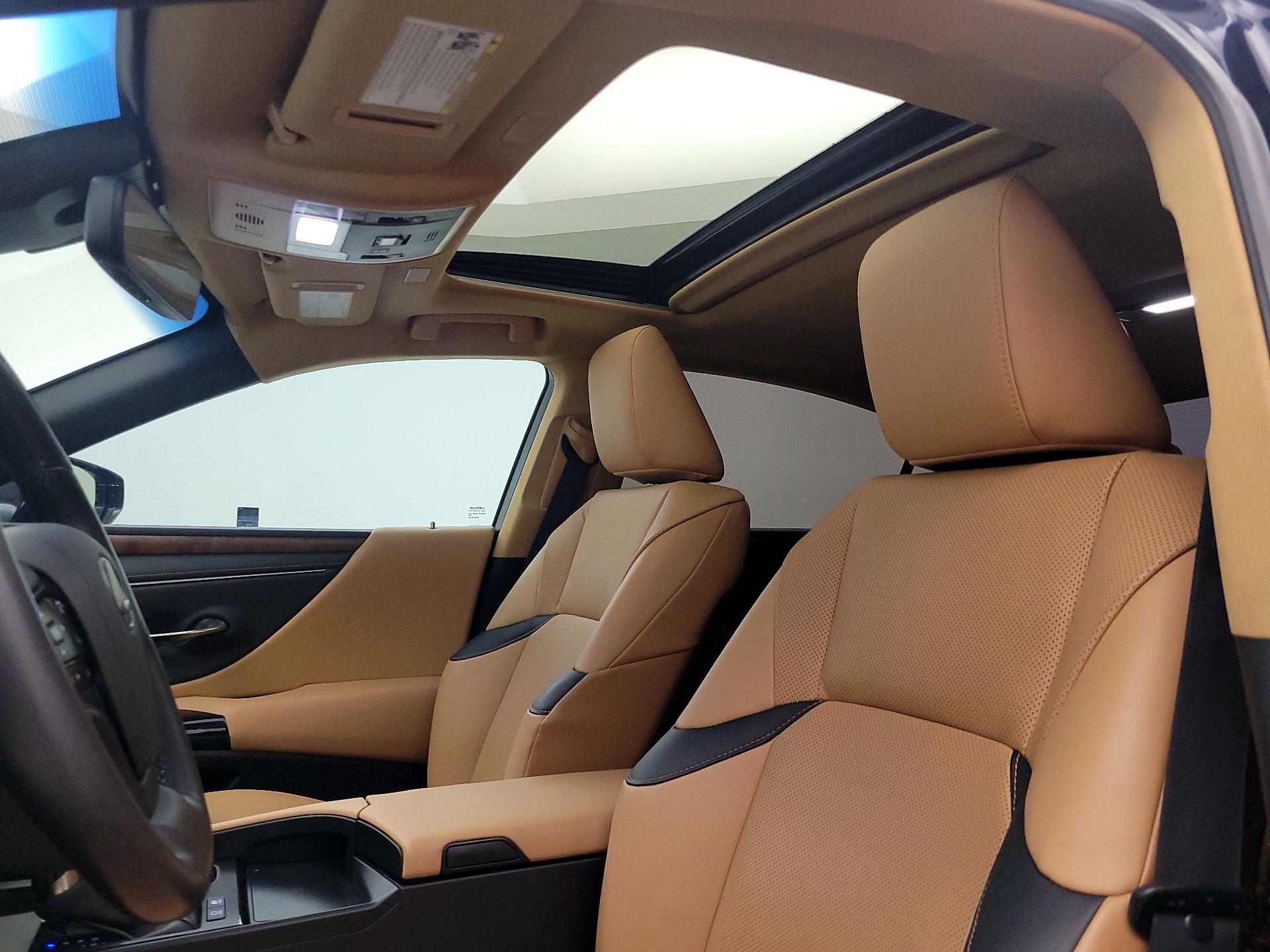 Thumbnail: 2023 Lexus ES - 18