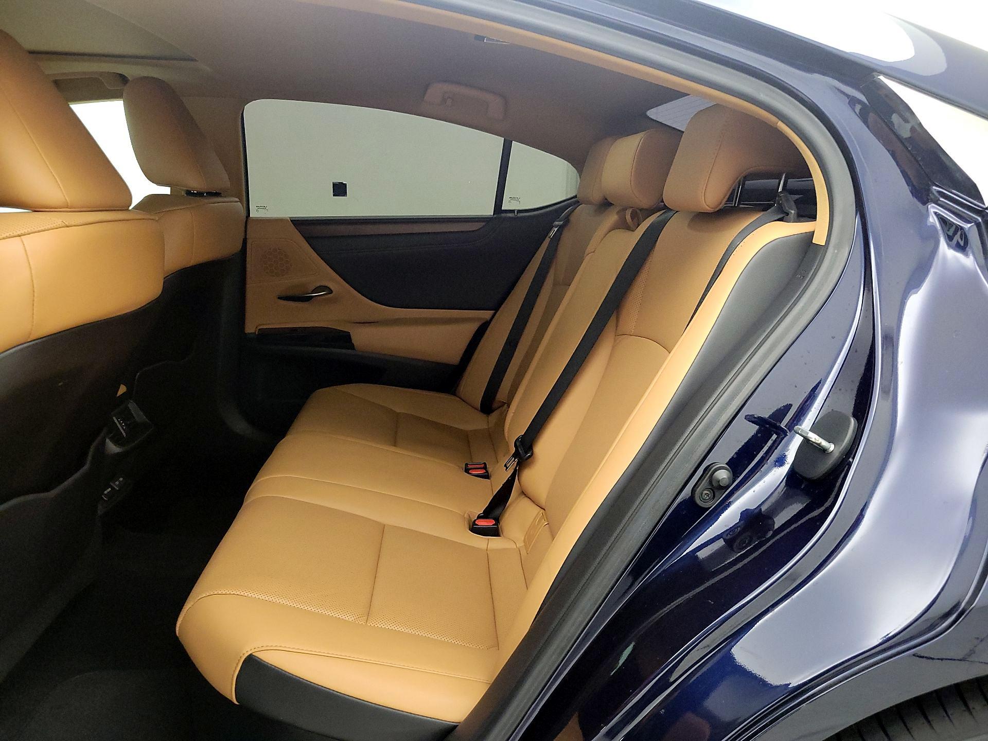 Thumbnail: 2023 Lexus ES - 19