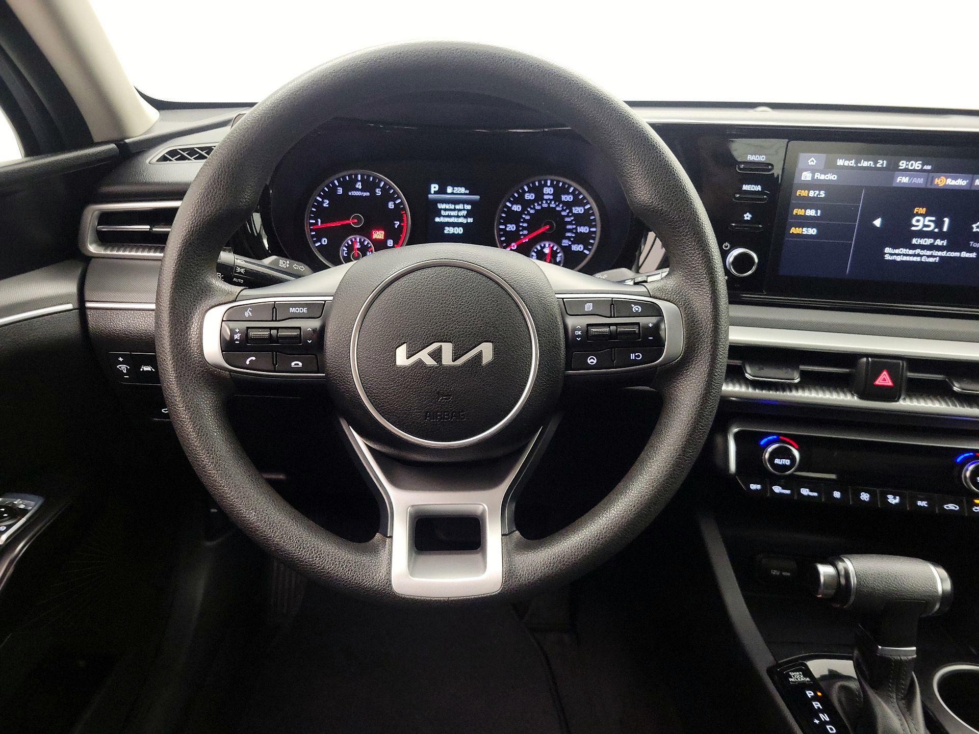 Thumbnail: 2023 Kia K5 - 10