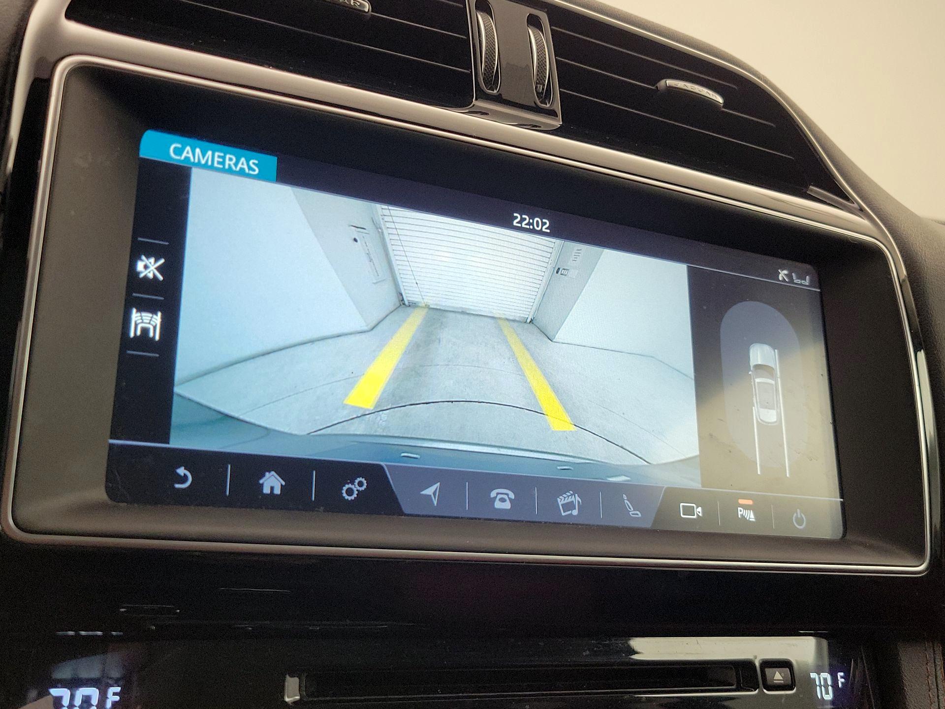 Thumbnail: 2020 Jaguar F-Pace - 15