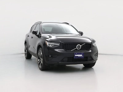 2025 Volvo XC40 B5 Plus Dark Theme