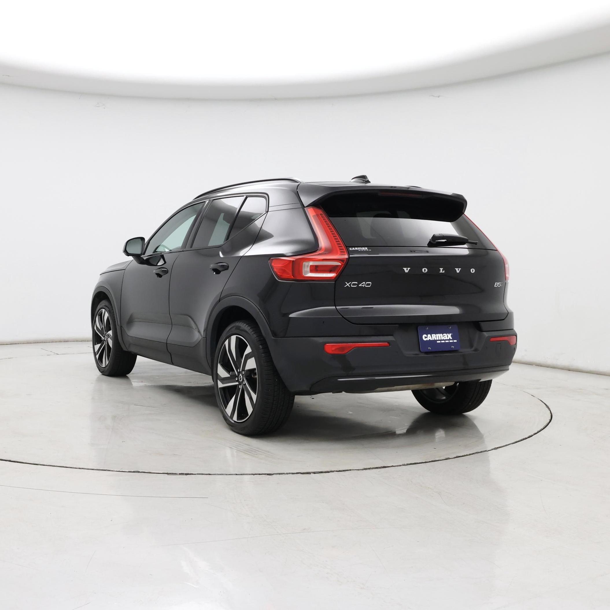 Thumbnail: 2025 Volvo XC40 - 2