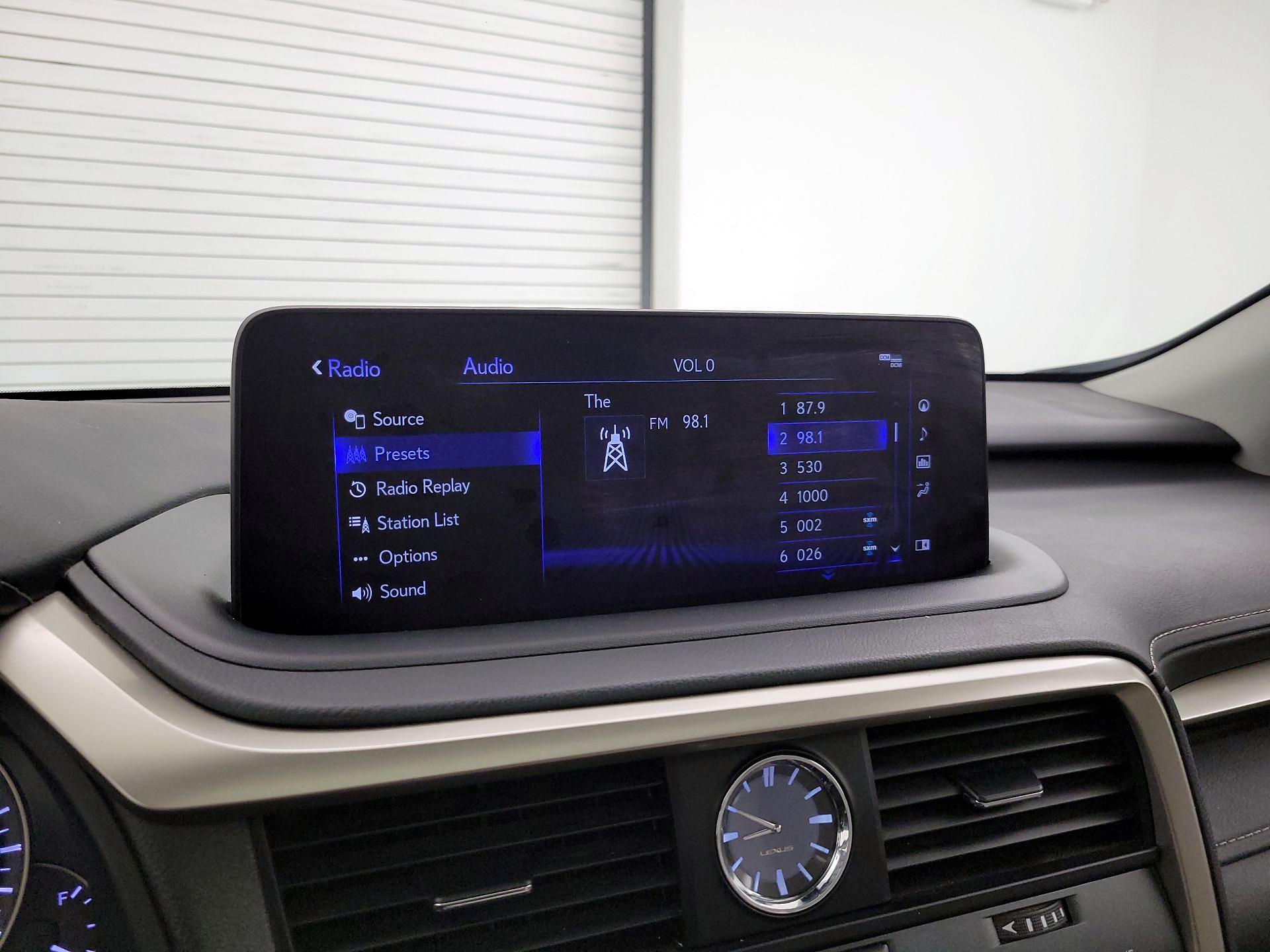 Thumbnail: 2021 Lexus RX - 16