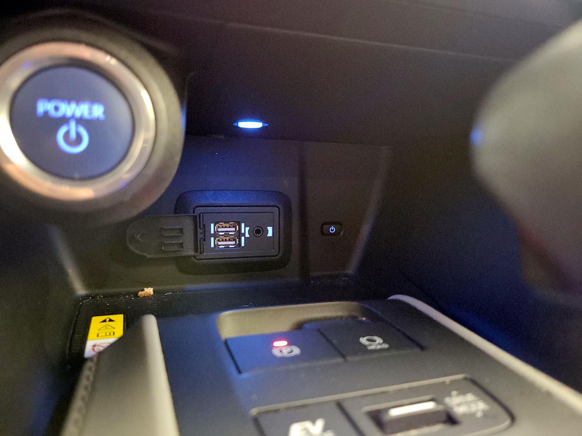 Thumbnail: 2021 Toyota Venza - 18